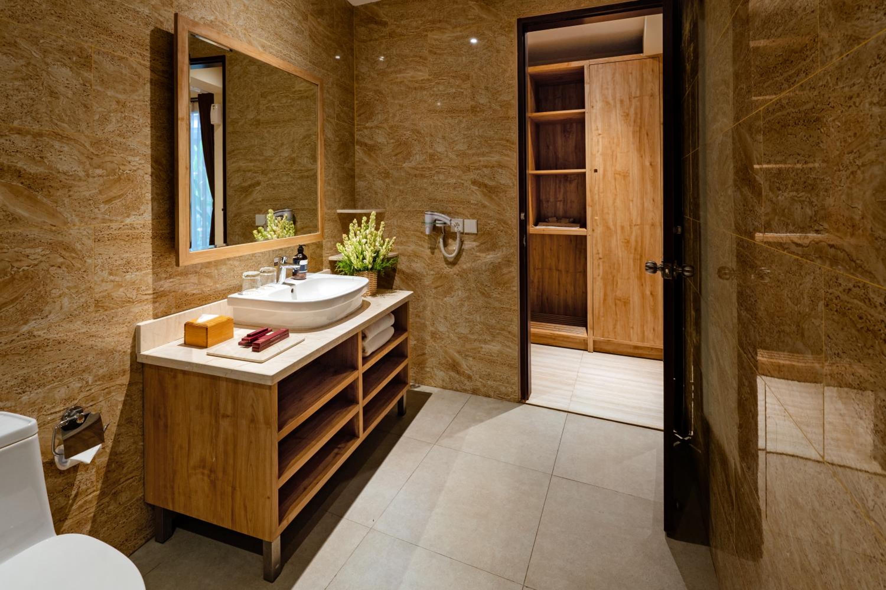 Double or Twin Room - Photo 3