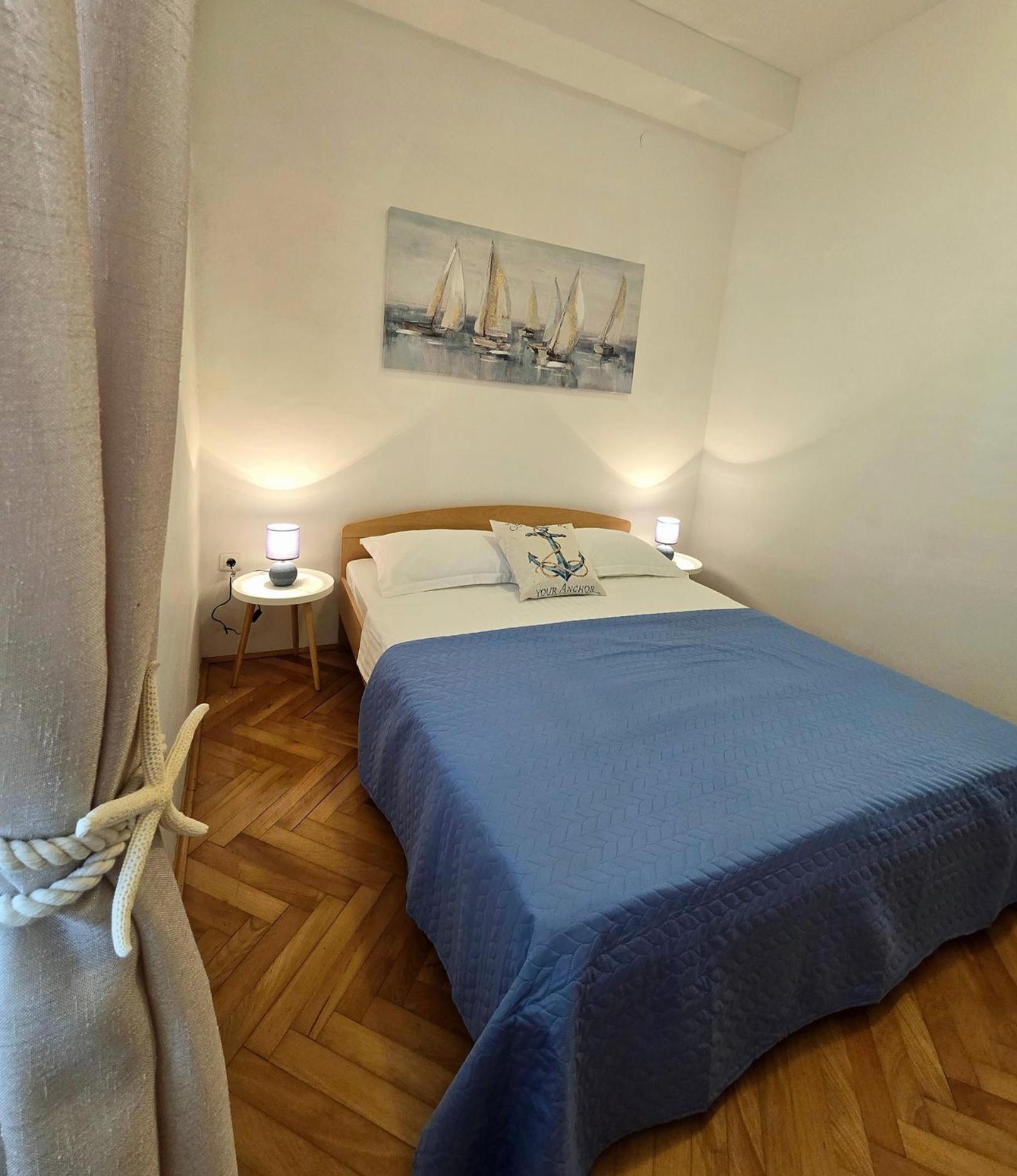 One-Bedroom Apartment with Terrace photo 1