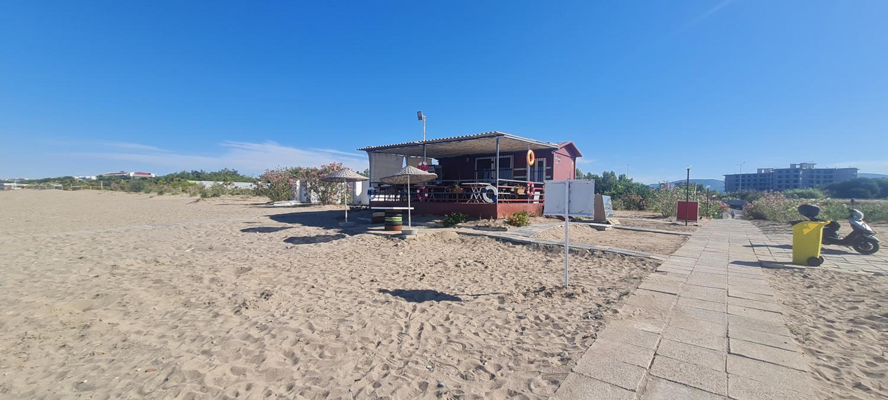 Three-Bedroom Villa - Photo 6