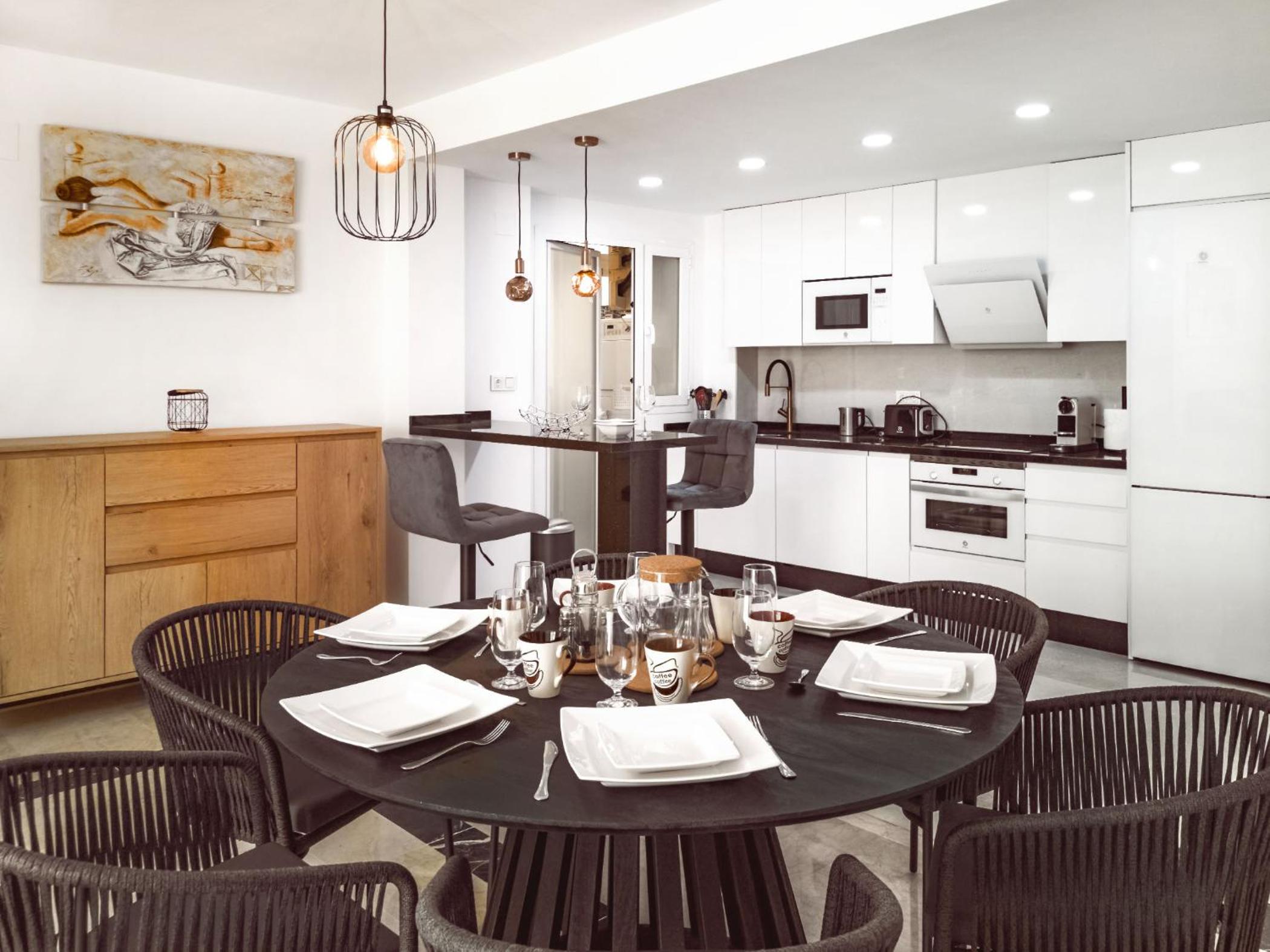 Three-Bedroom Deluxe Apartment