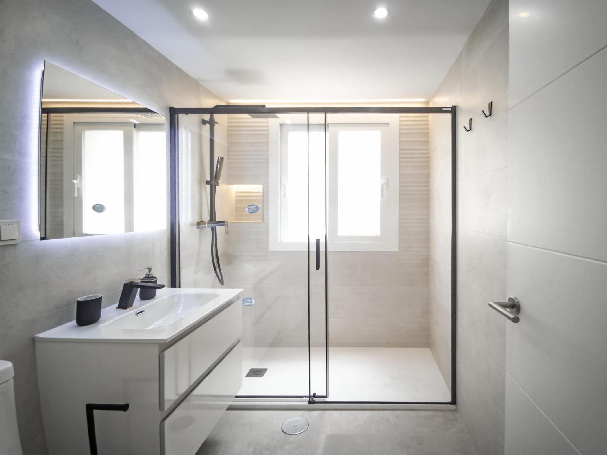Three-Bedroom Premium Apartment thumbnail 5