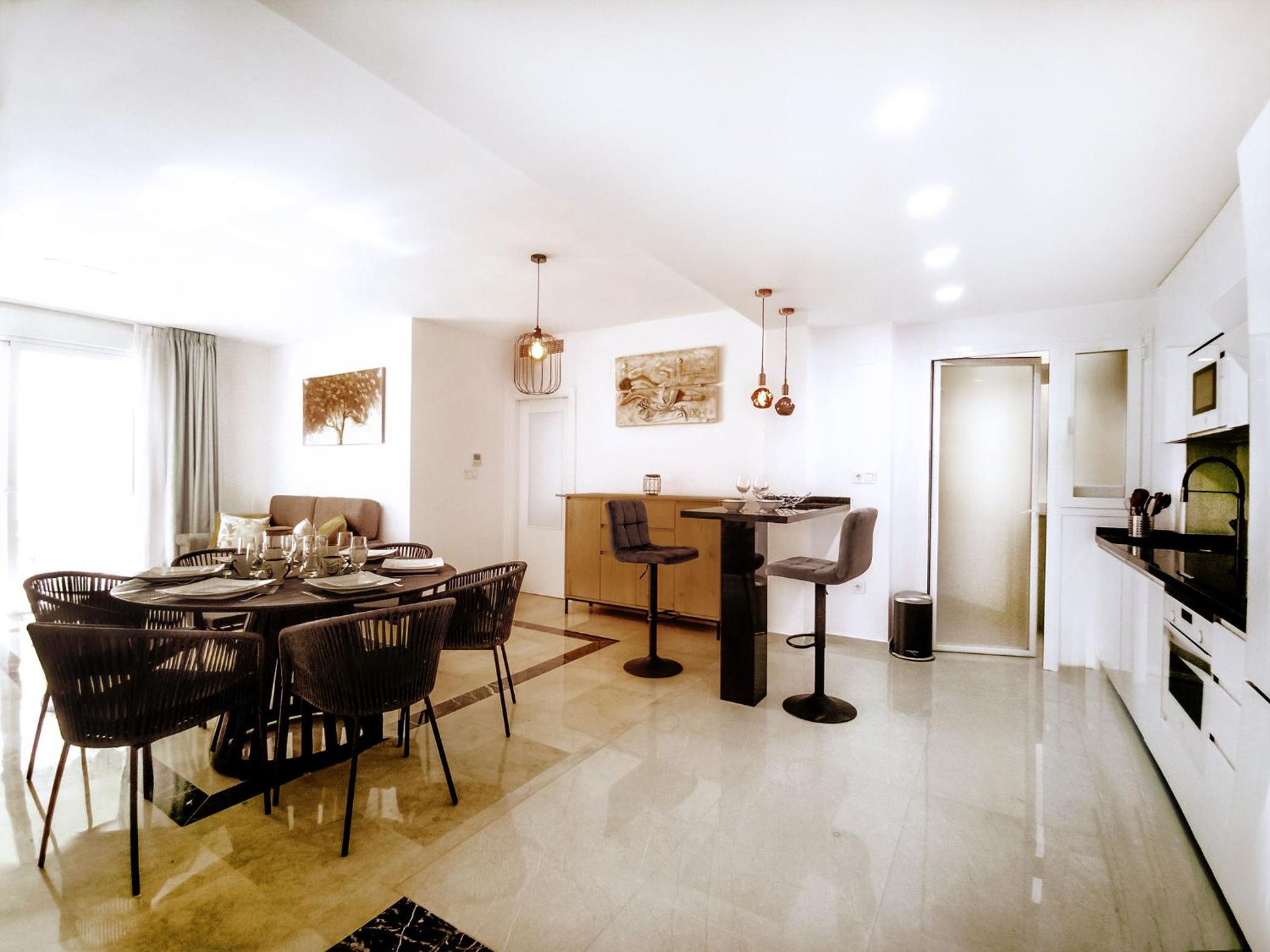 Three-Bedroom Deluxe Apartment