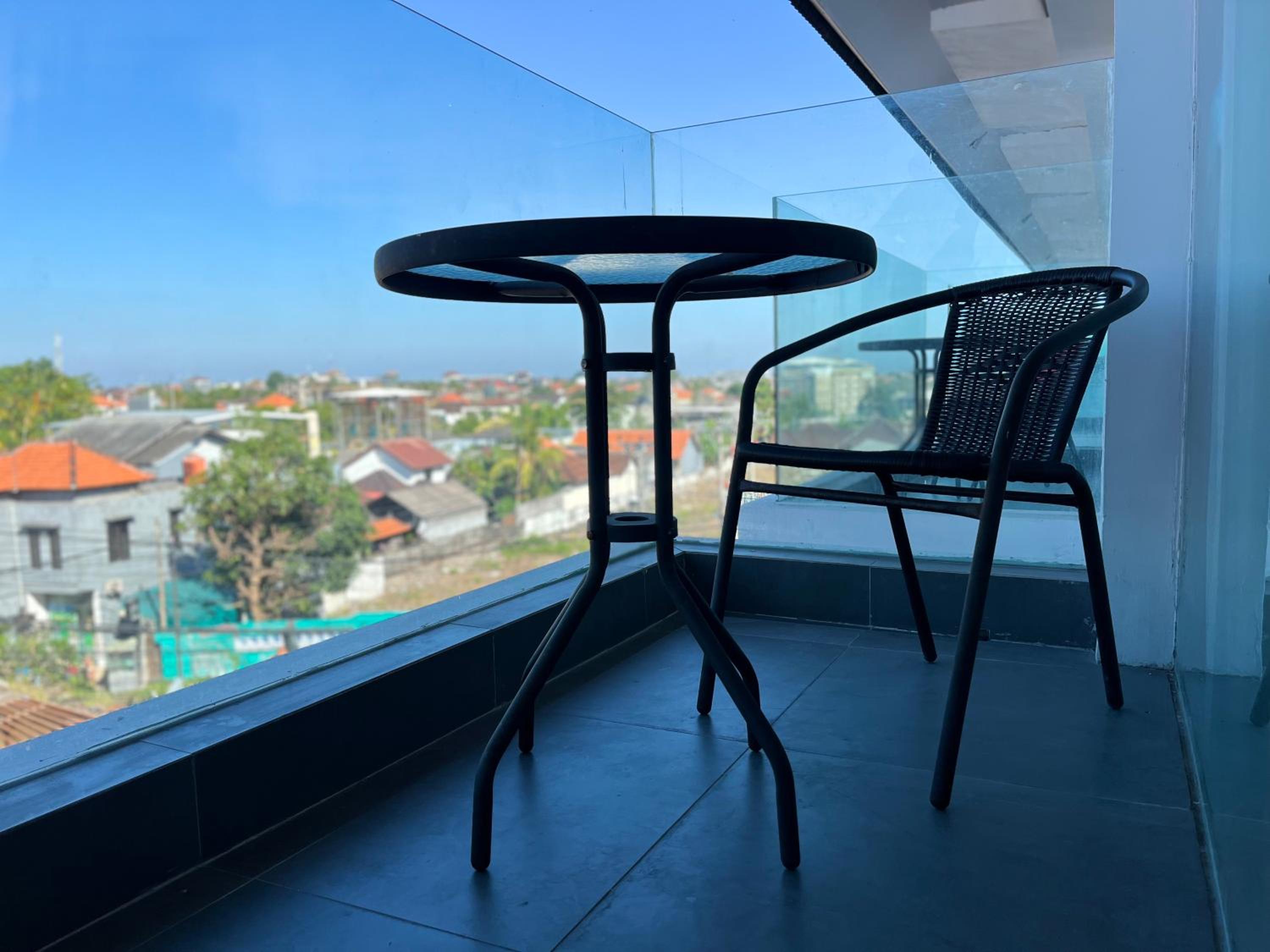 Two Night Stay at Deluxe Room with Free Beer - Photo 6