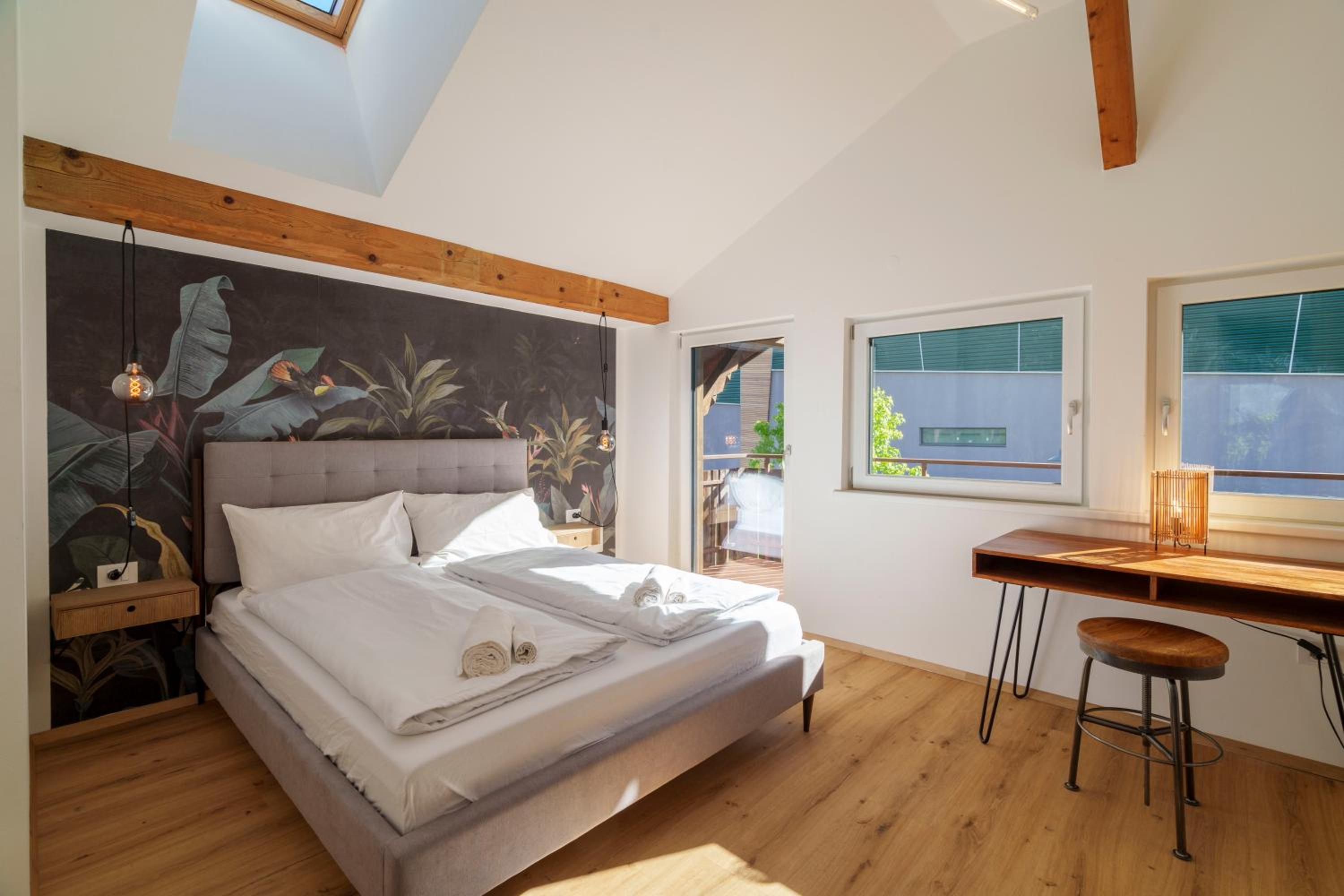 Two-Bedroom Apartment with Mountain View photo 1