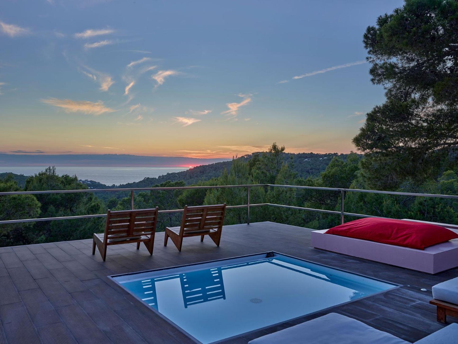 Villa with Sea View photo 2