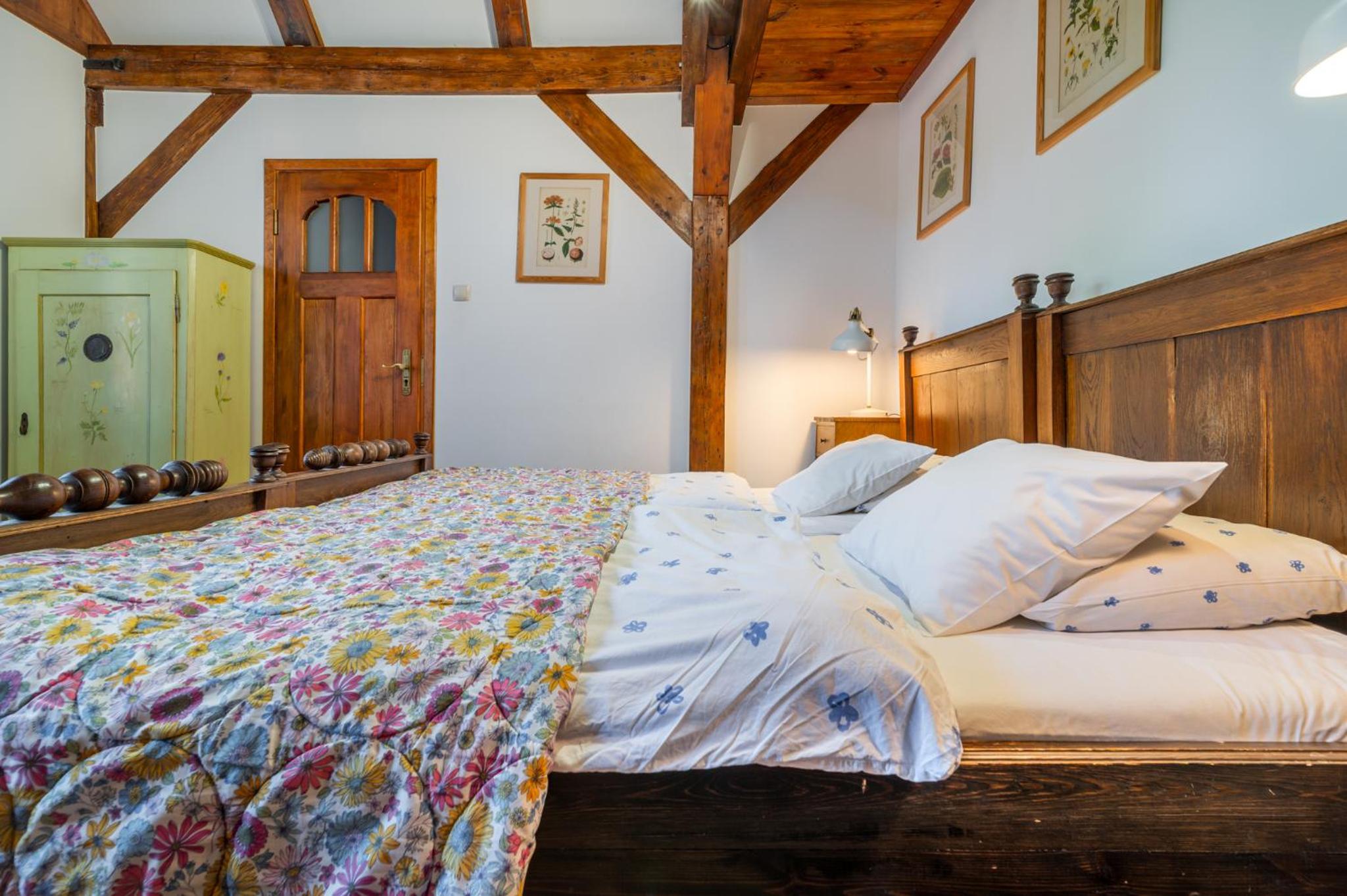 Large Double Room - Photo 1