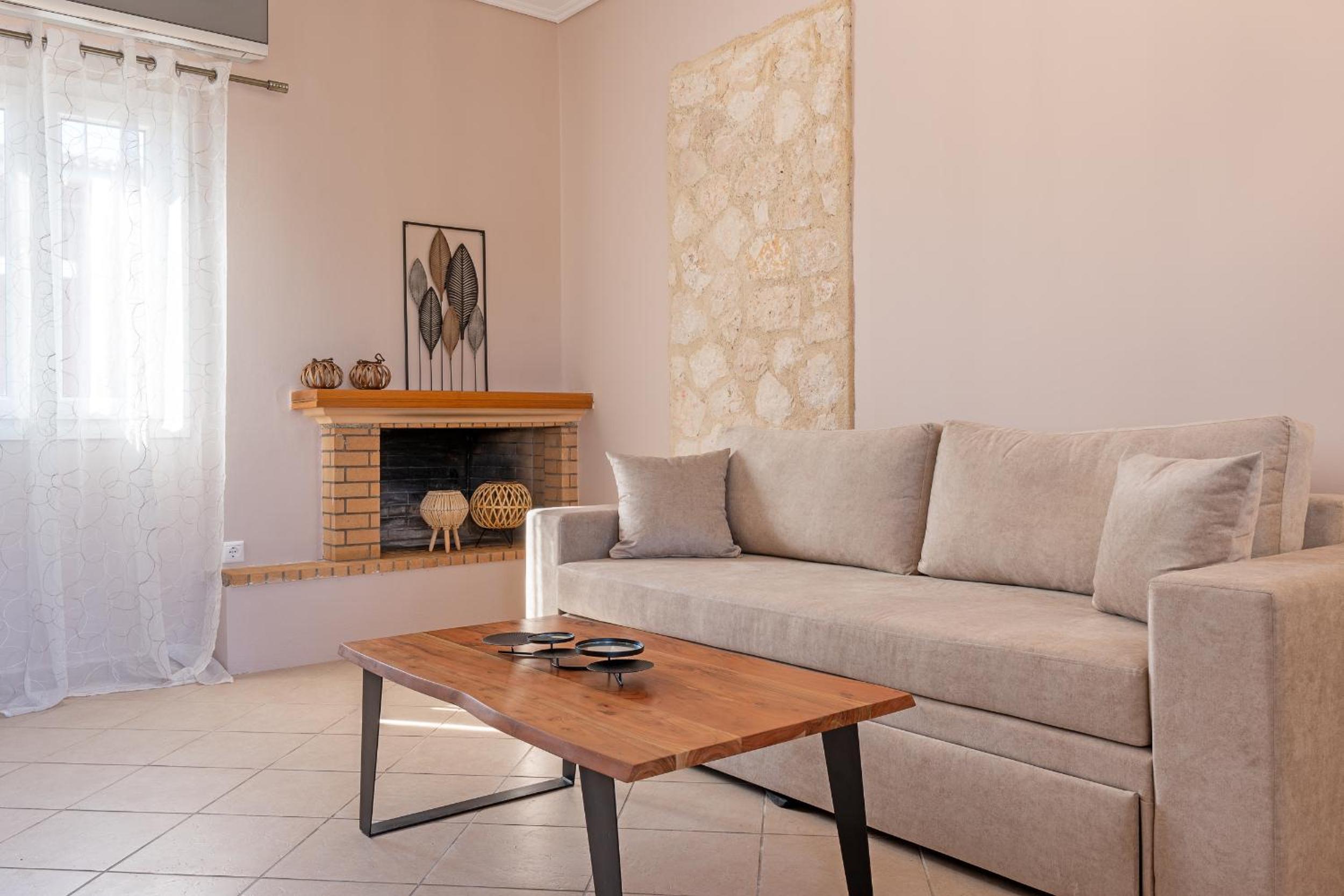 One-Bedroom Apartment with Sea View and Balcony