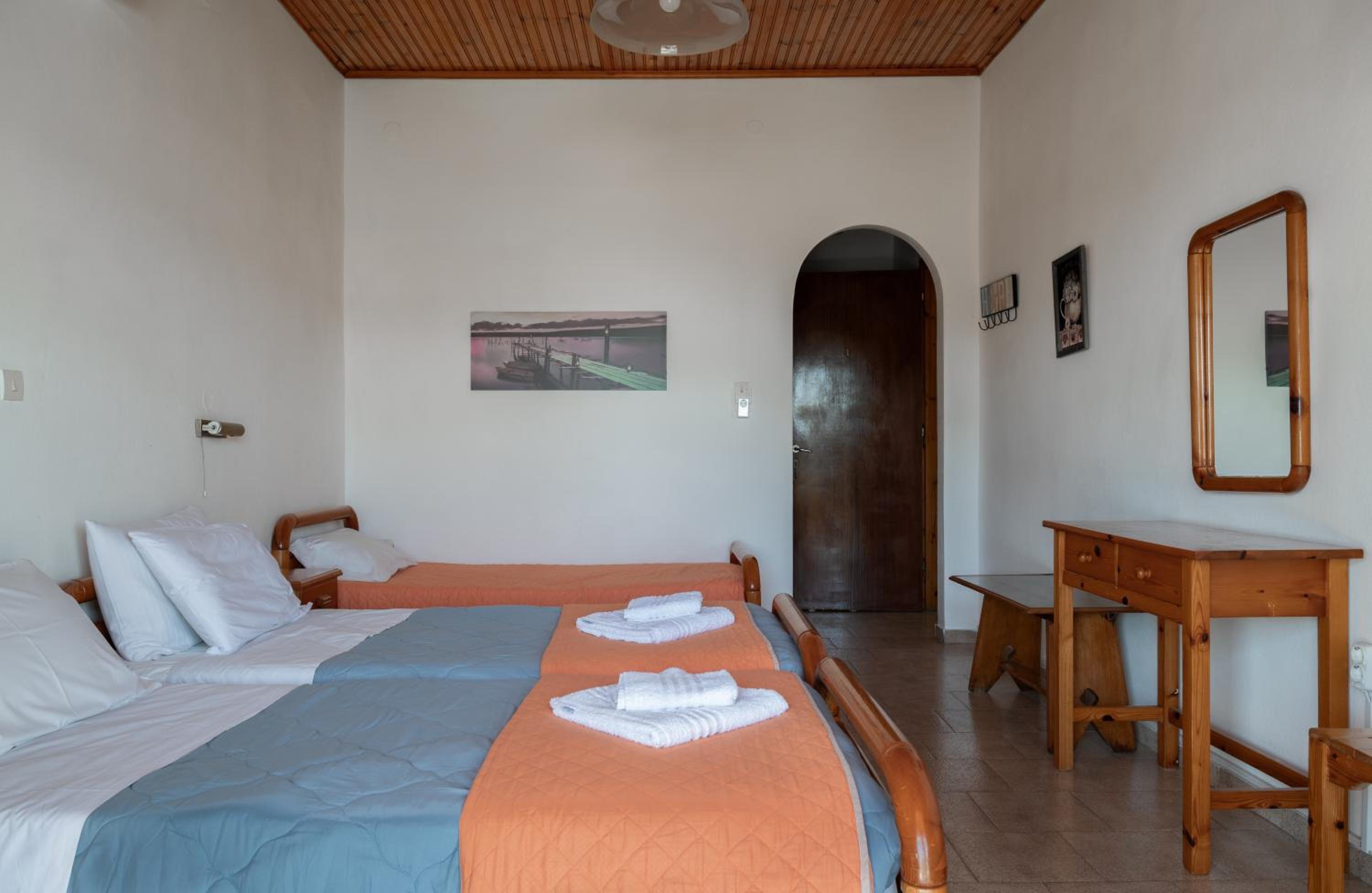 Two-Bedroom Apartment with Sea View photo 2