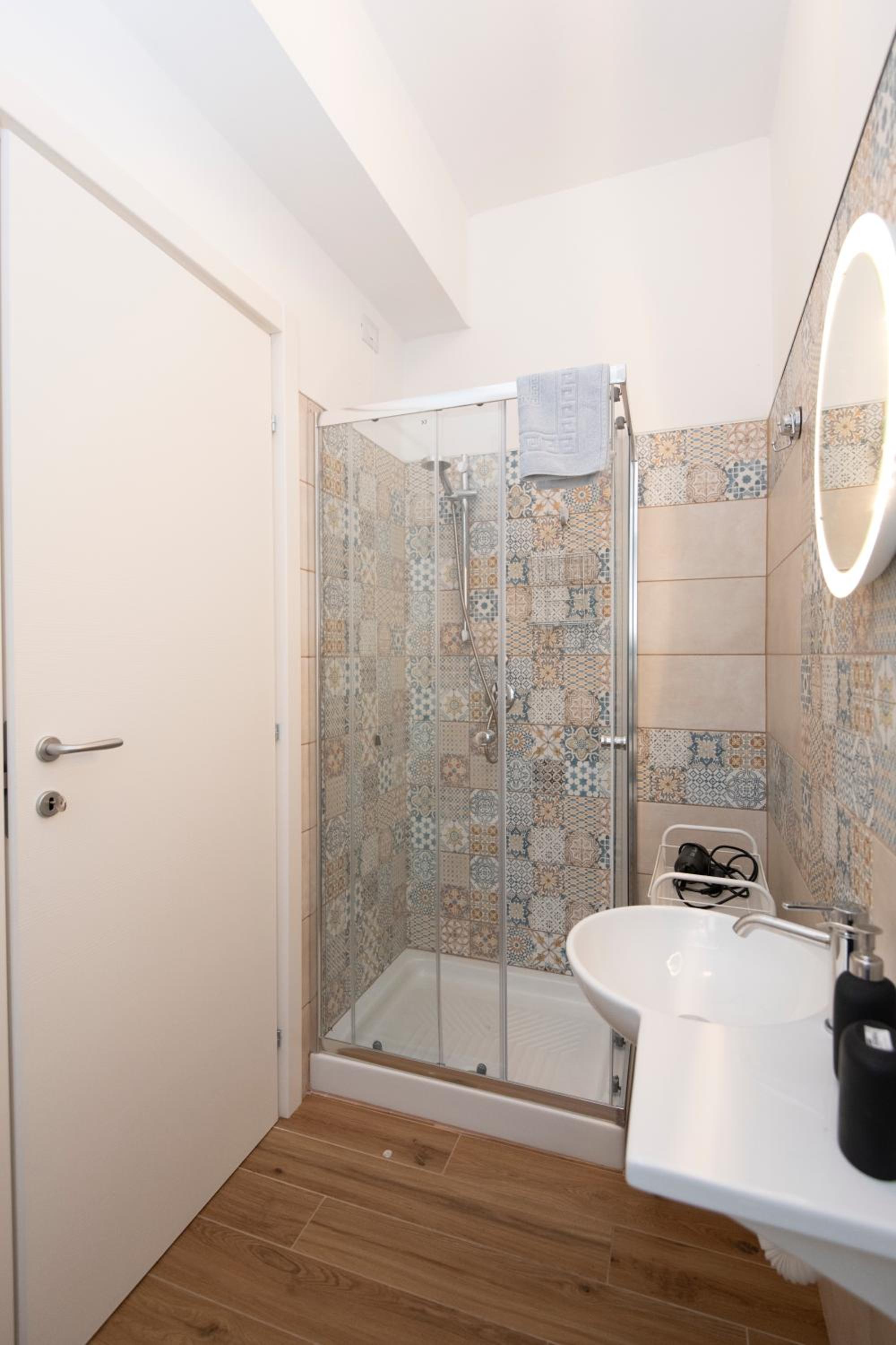 Triple Room with Private Bathroom photo 2
