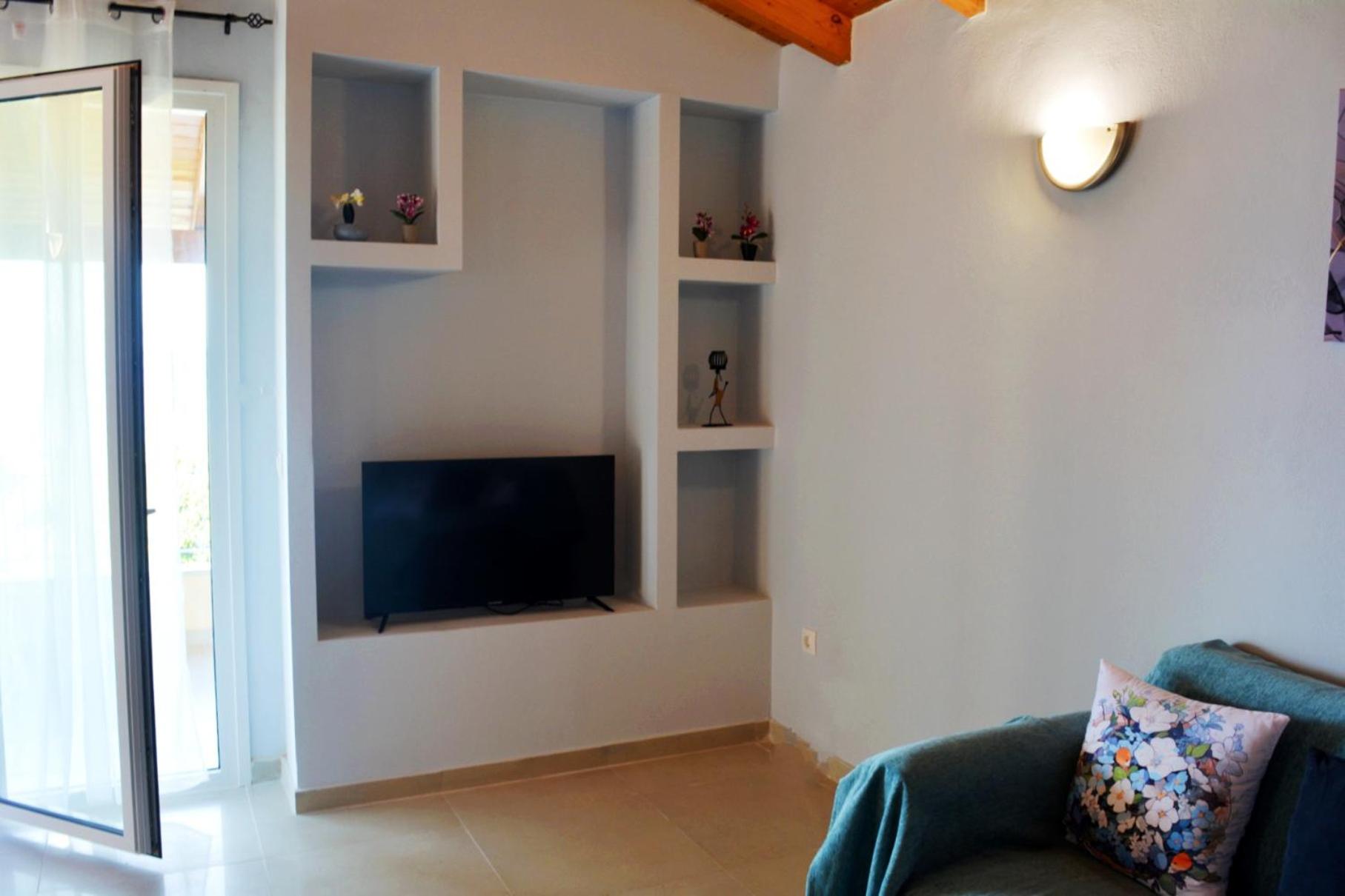 Two-Bedroom Apartment photo 3