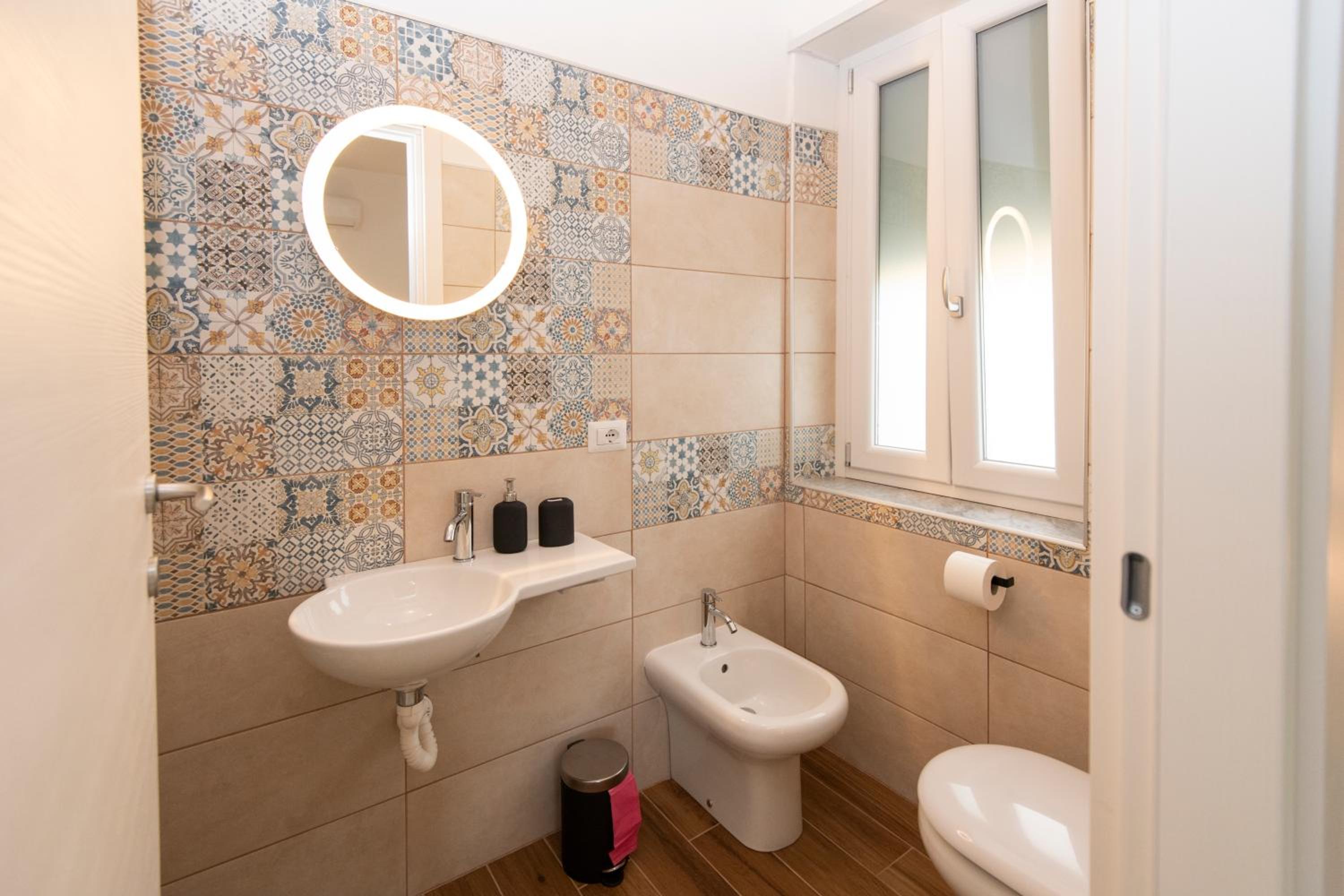 Triple Room with Private Bathroom photo 3