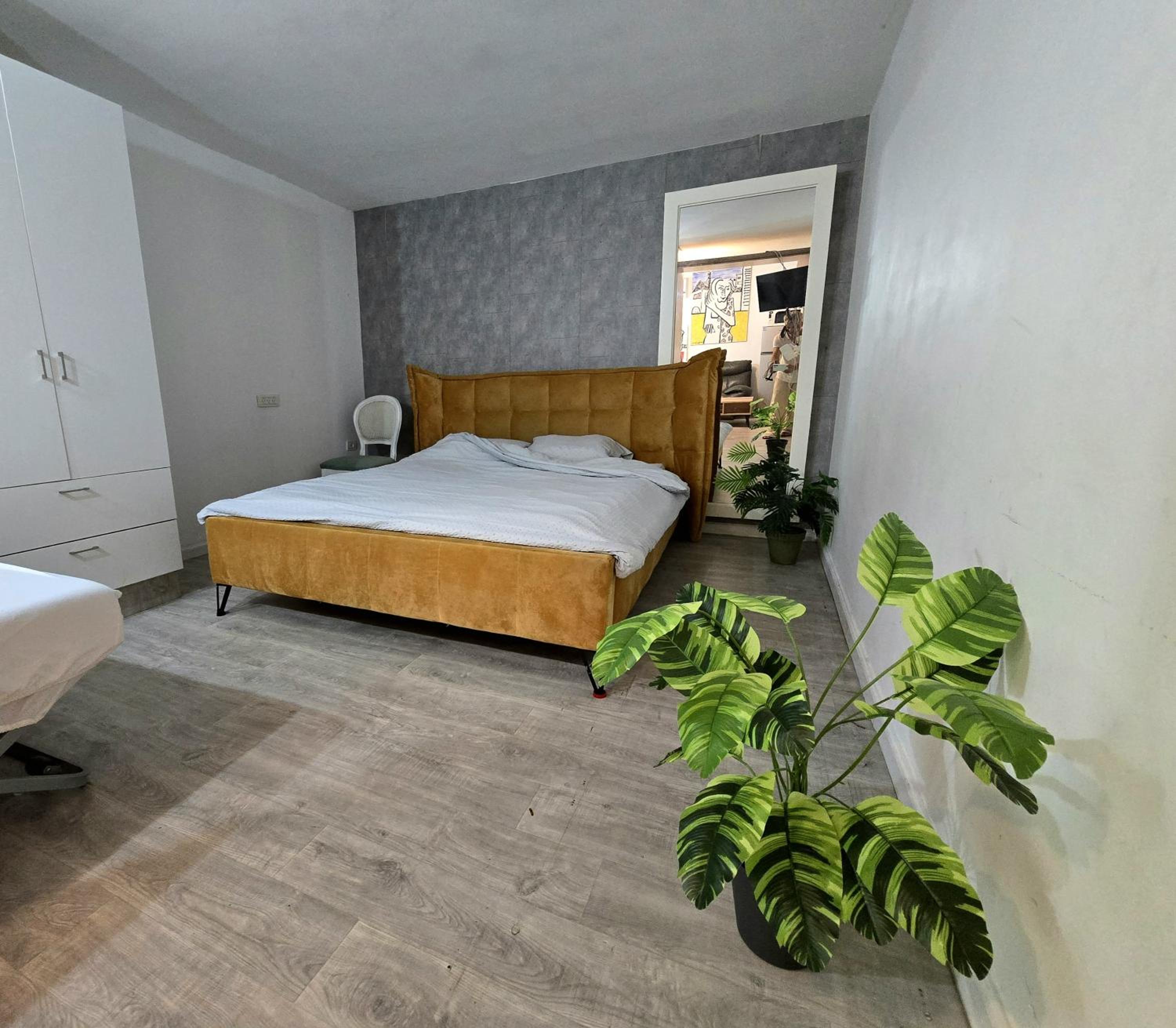 One-Bedroom House photo 1