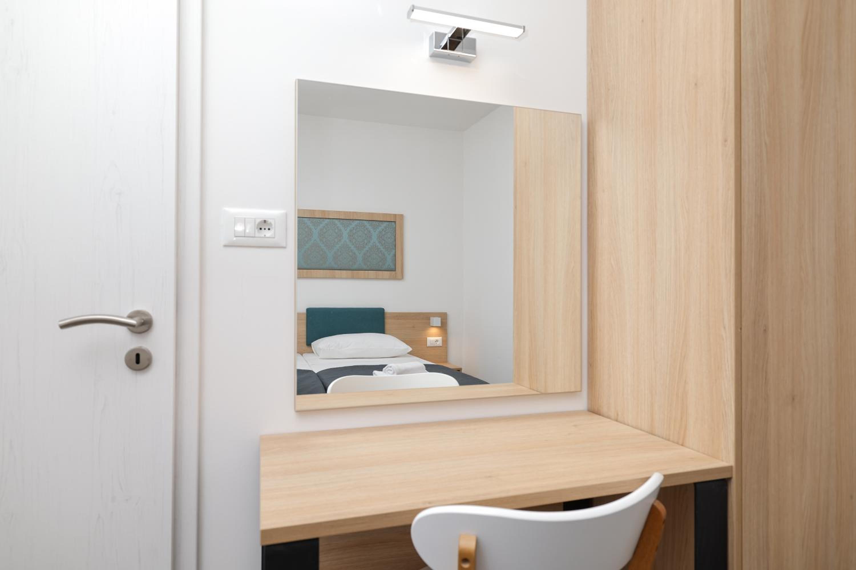Seeseitige Superior-Einzimmerwohnung mit Terrasse