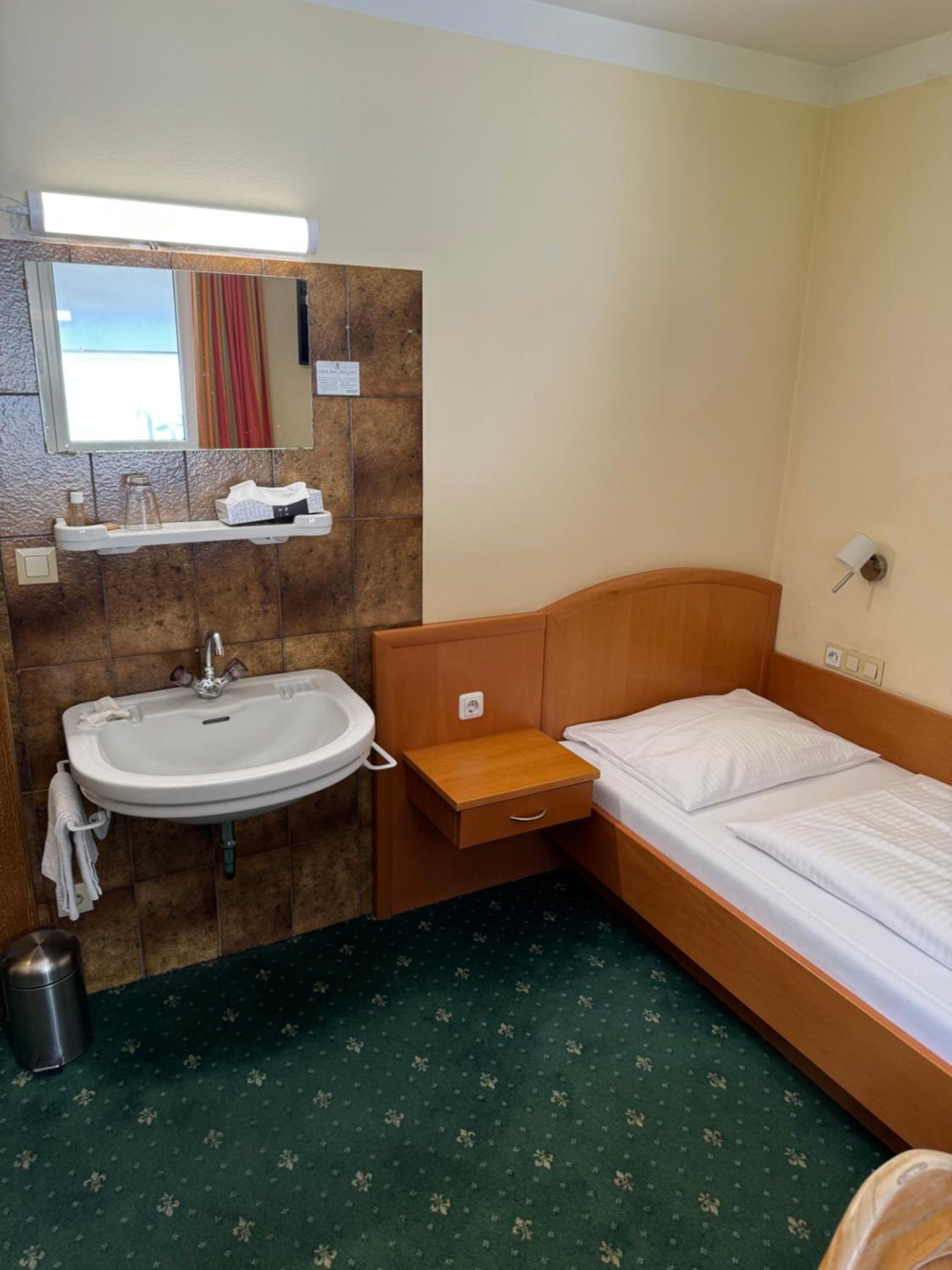 Economy Single Room with Shower and External Toilet