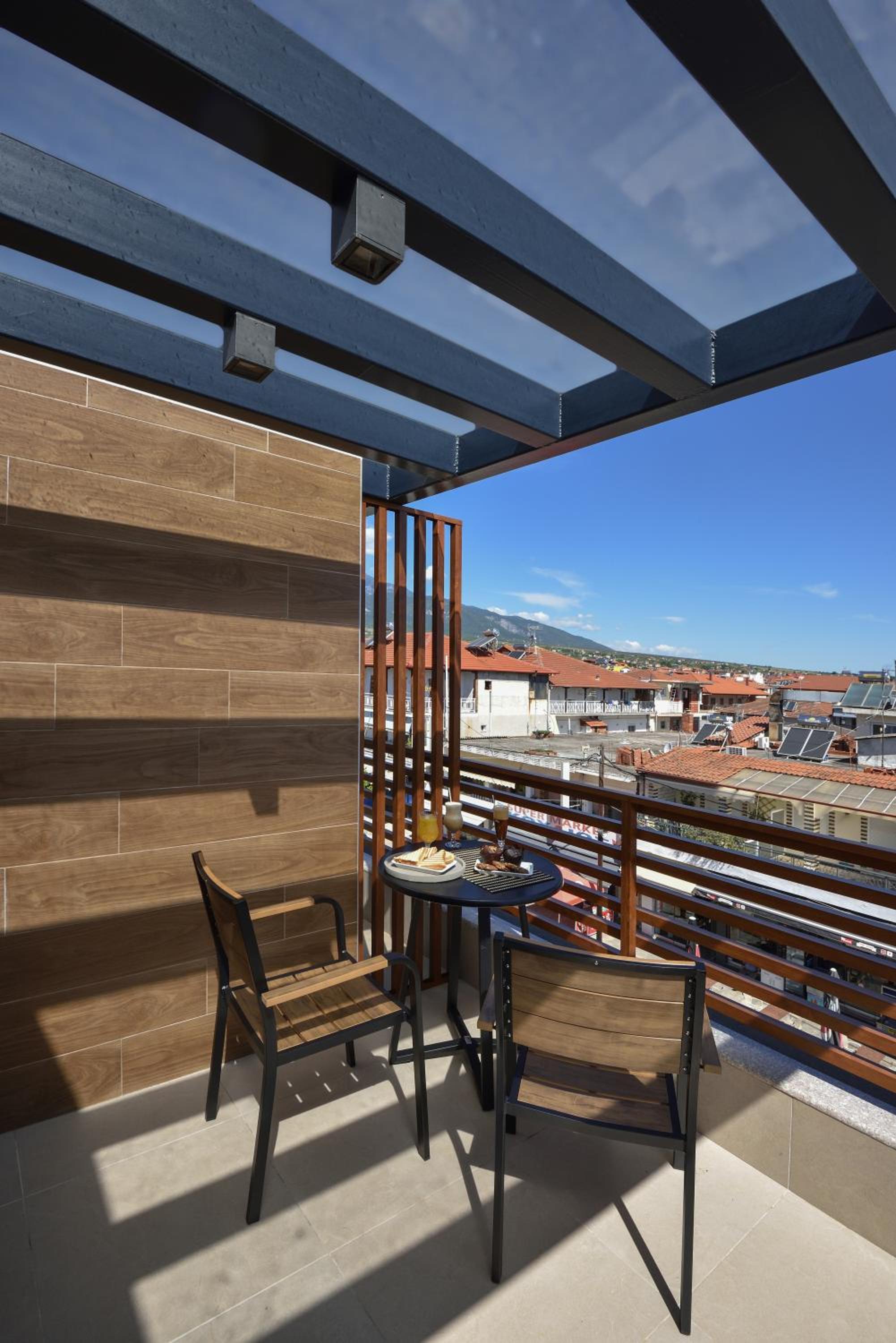 One-Bedroom Apartment with Terrace