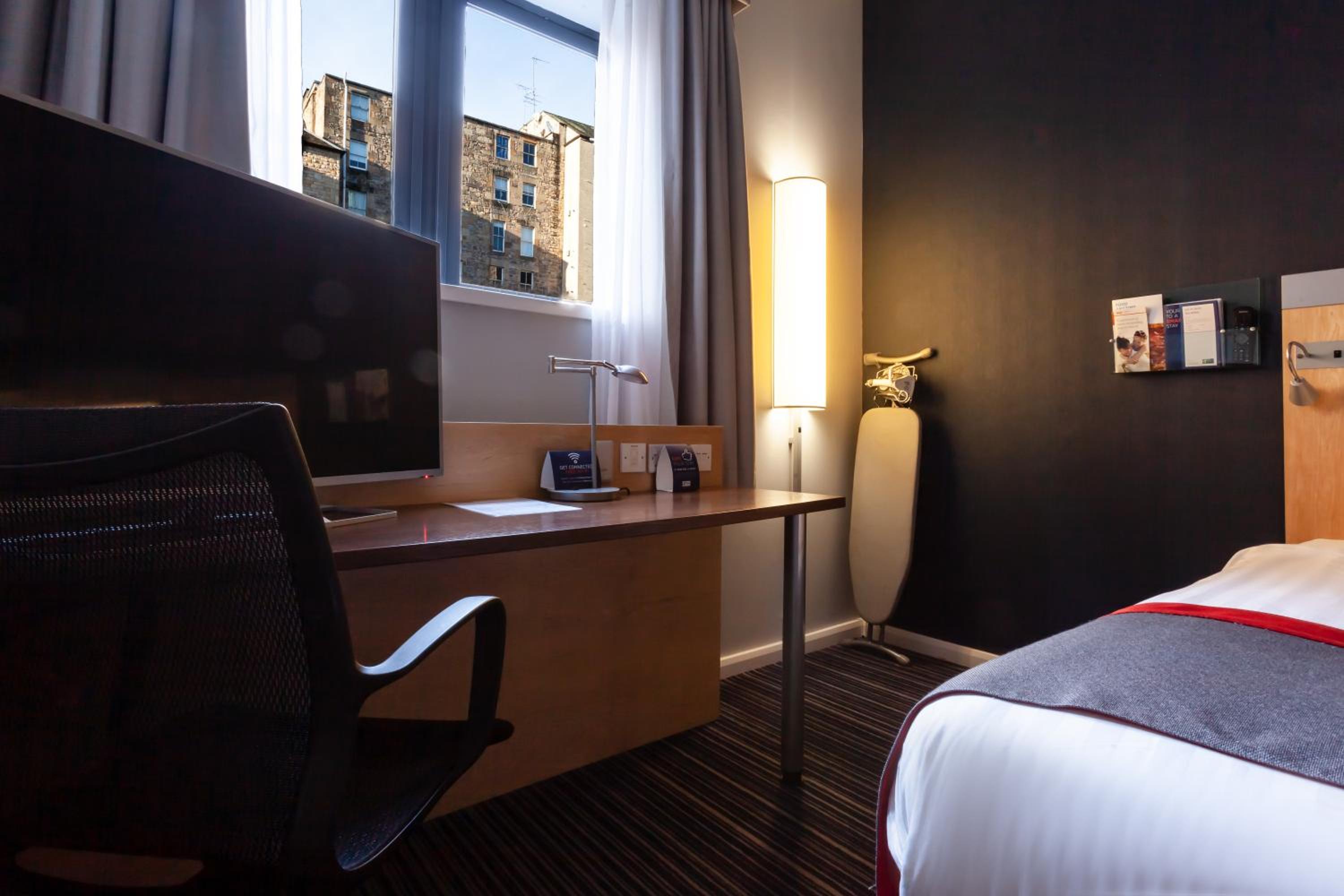 Standard Double Room with Free Hot Breakfast photo 2