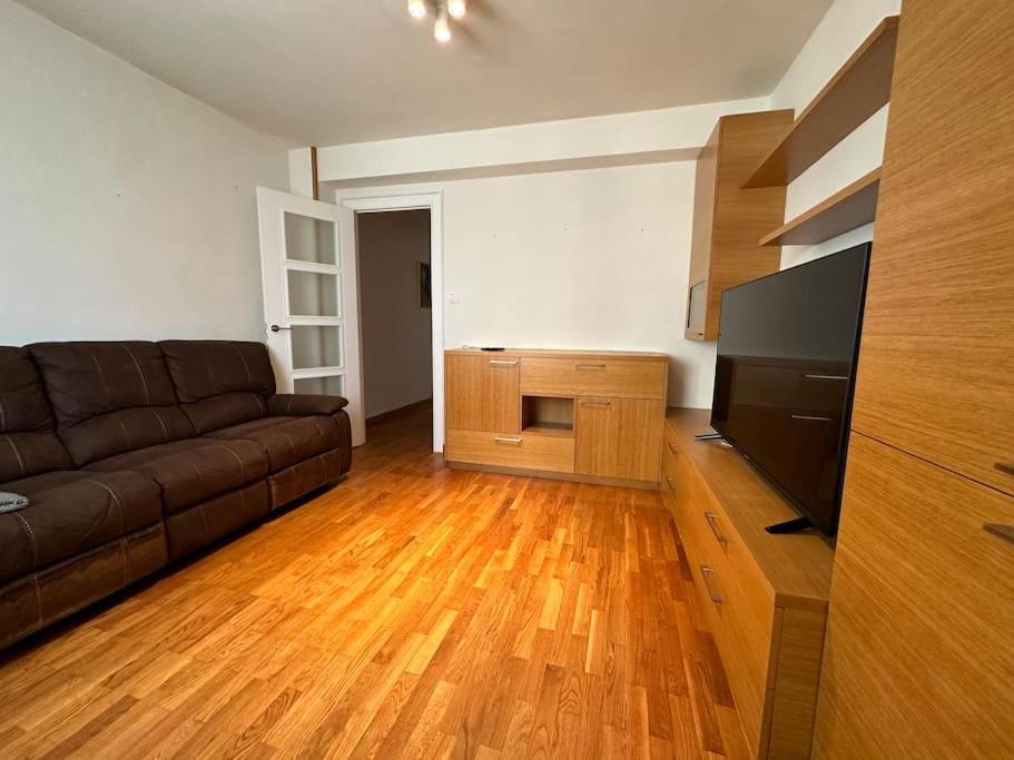 Apartamento de tres habitaciones con vista