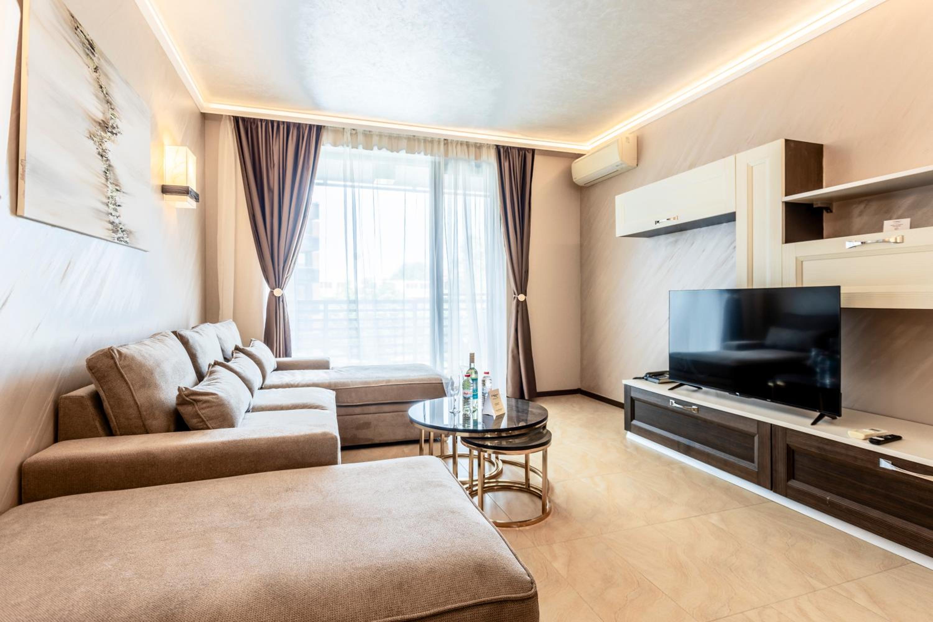 Two-Bedroom Deluxe Apartment