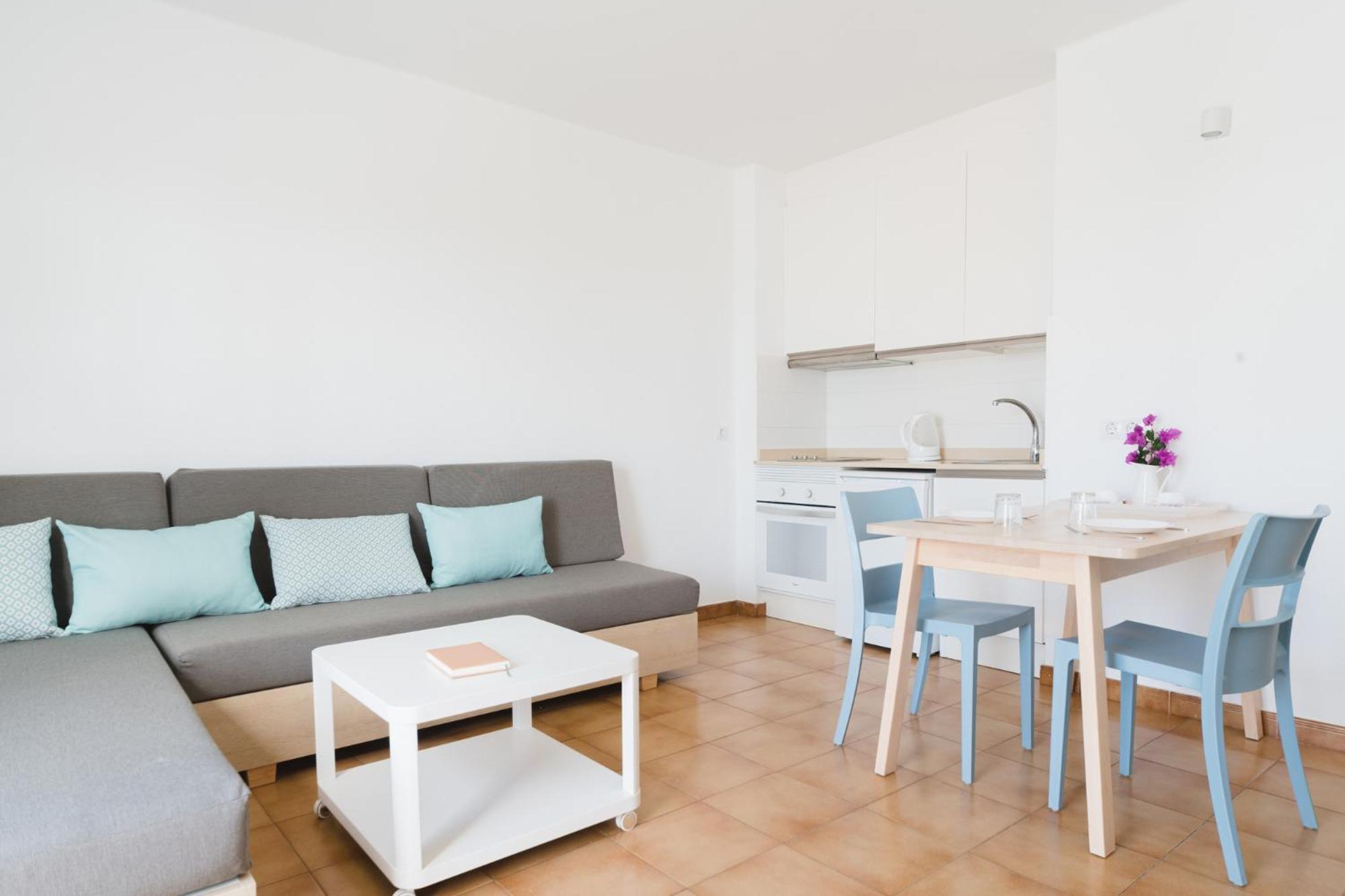Apartamento con vista a la piscina