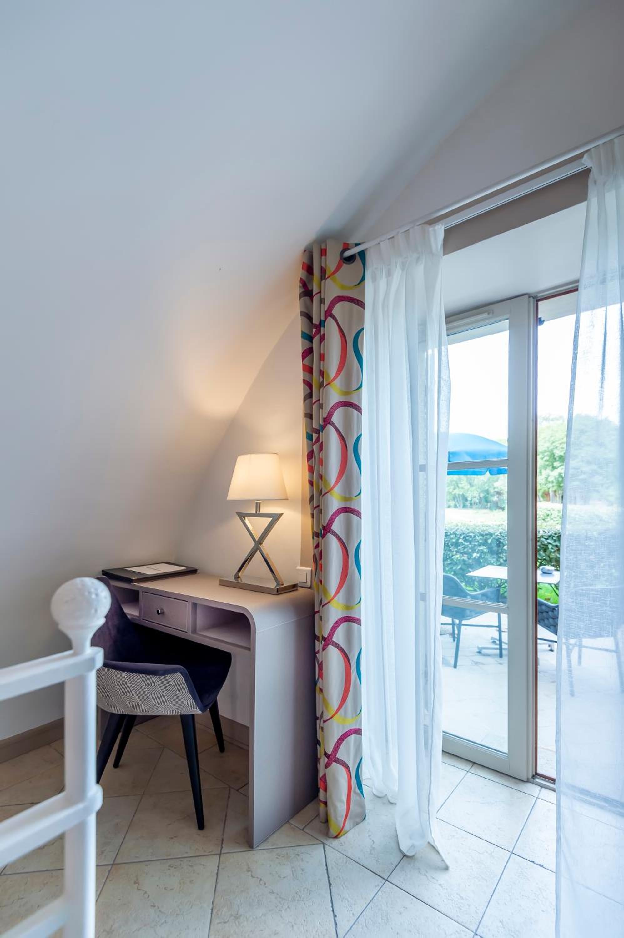 Deluxe Room with Terrace - Photo 25