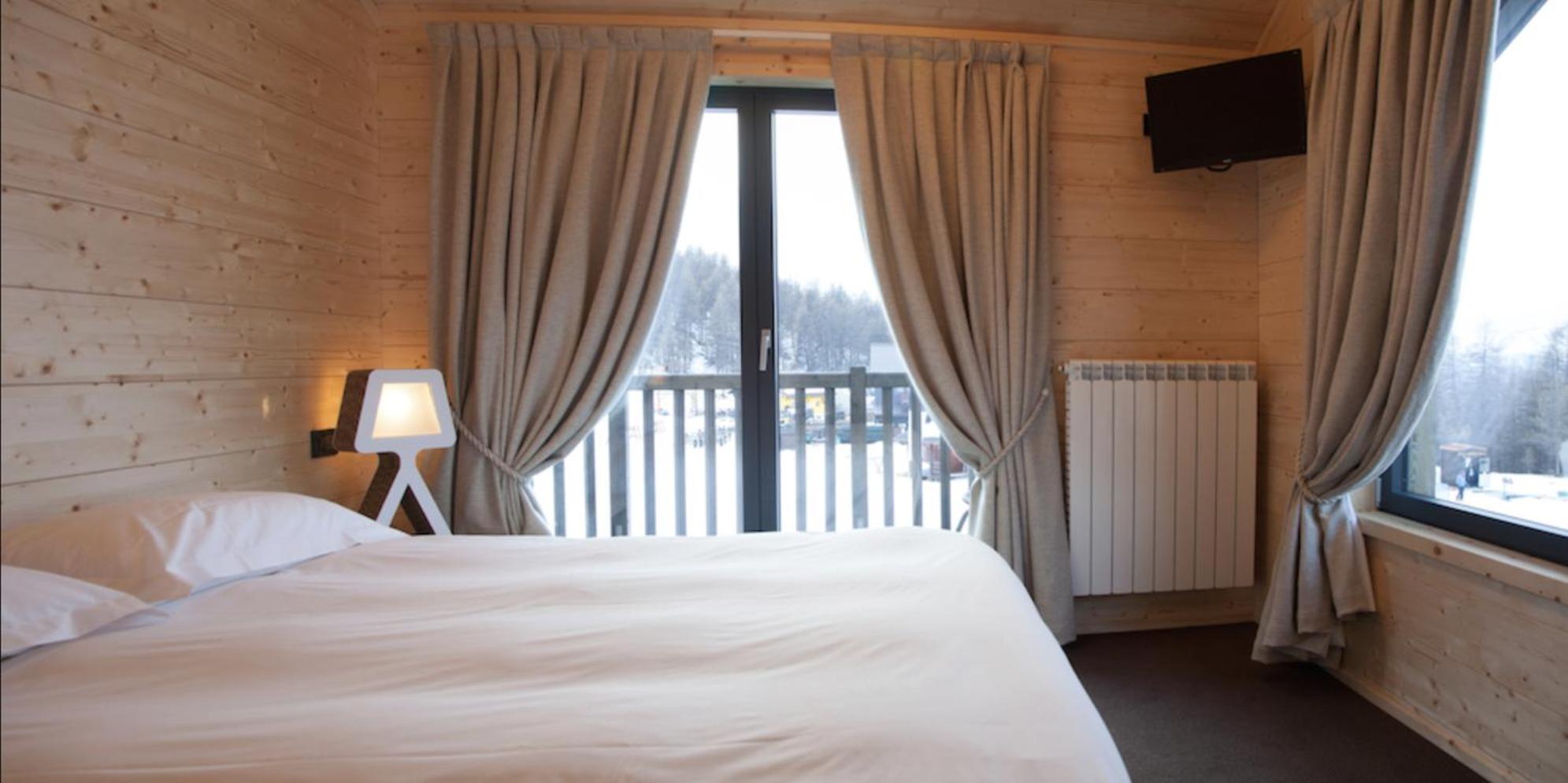 Quadruple Room with Mountain View photo 1