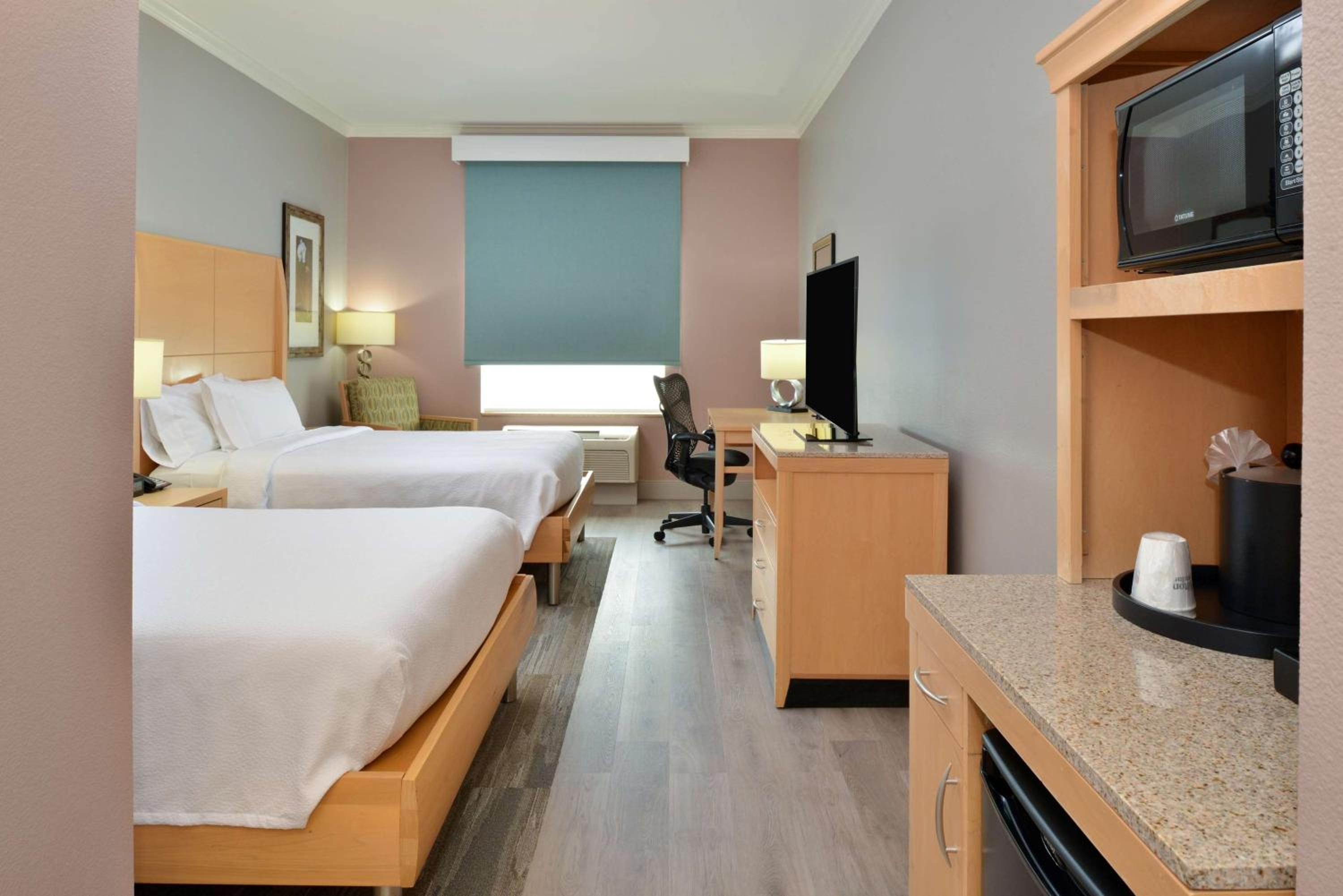 Queen Room with Two Queen Beds - Photo 1