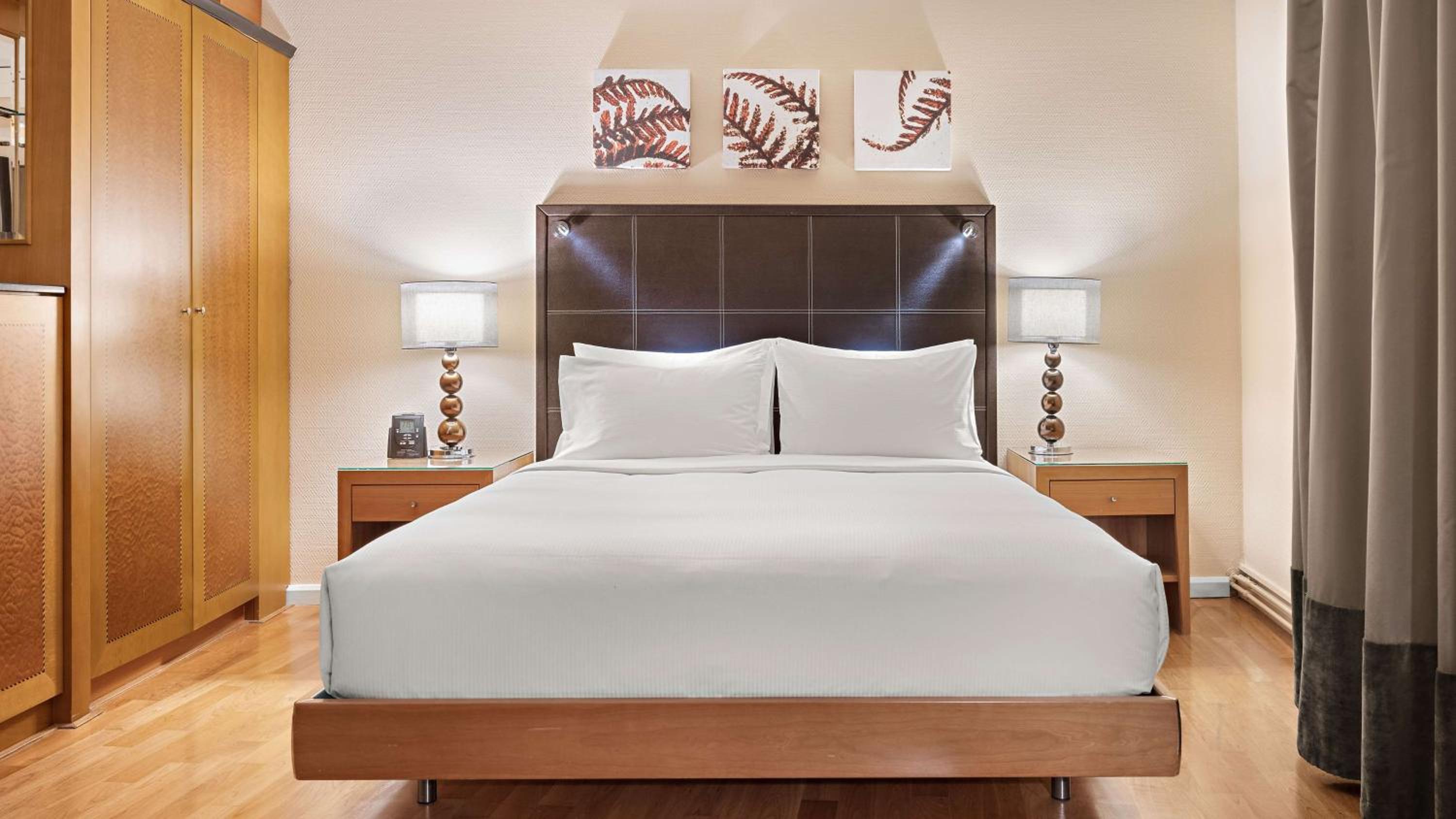 Queen Room