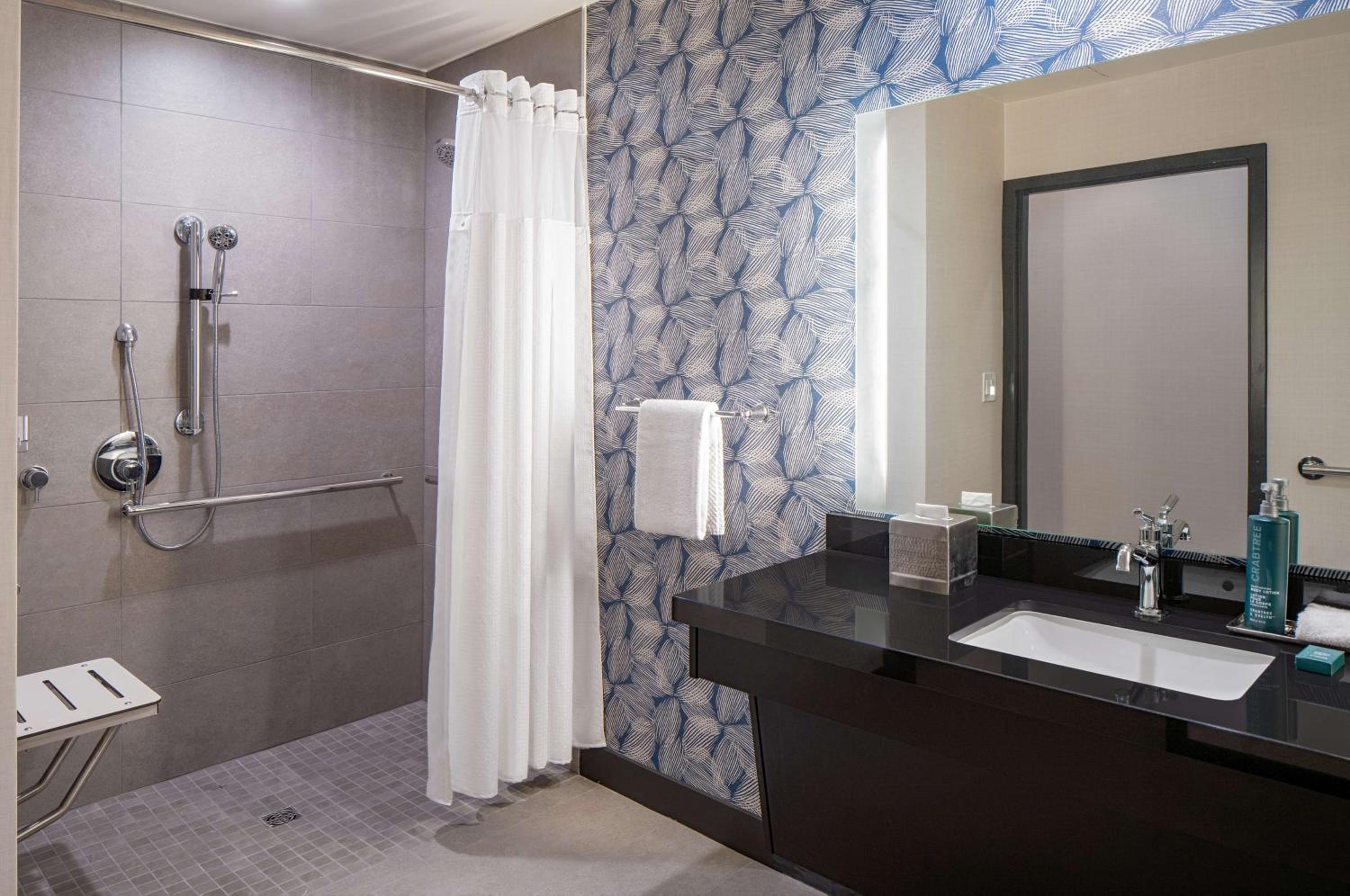 King Room with Roll-In Shower - Mobility/Hearing Accessible - Photo 11