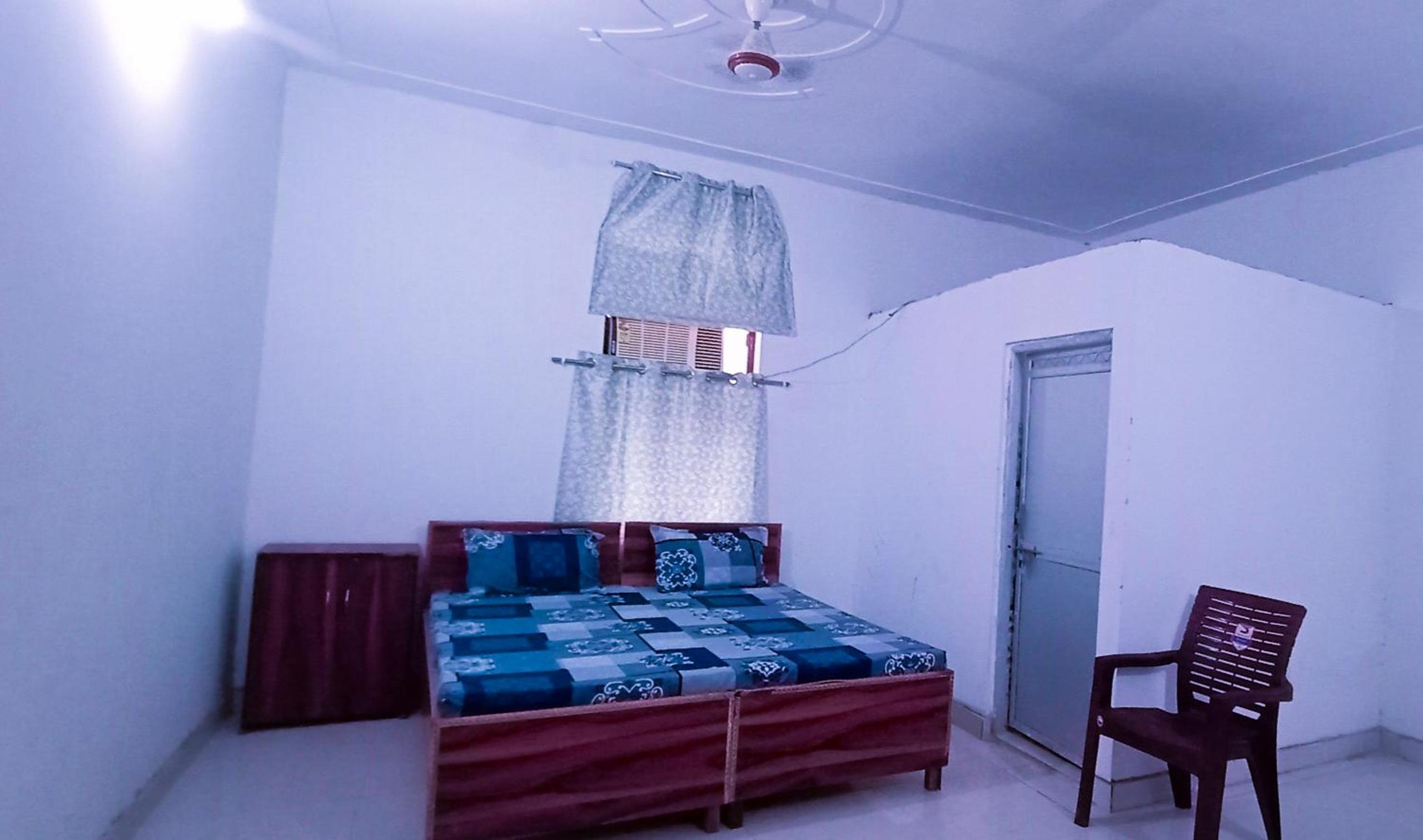 Double Room With Private Bathroom photo 1