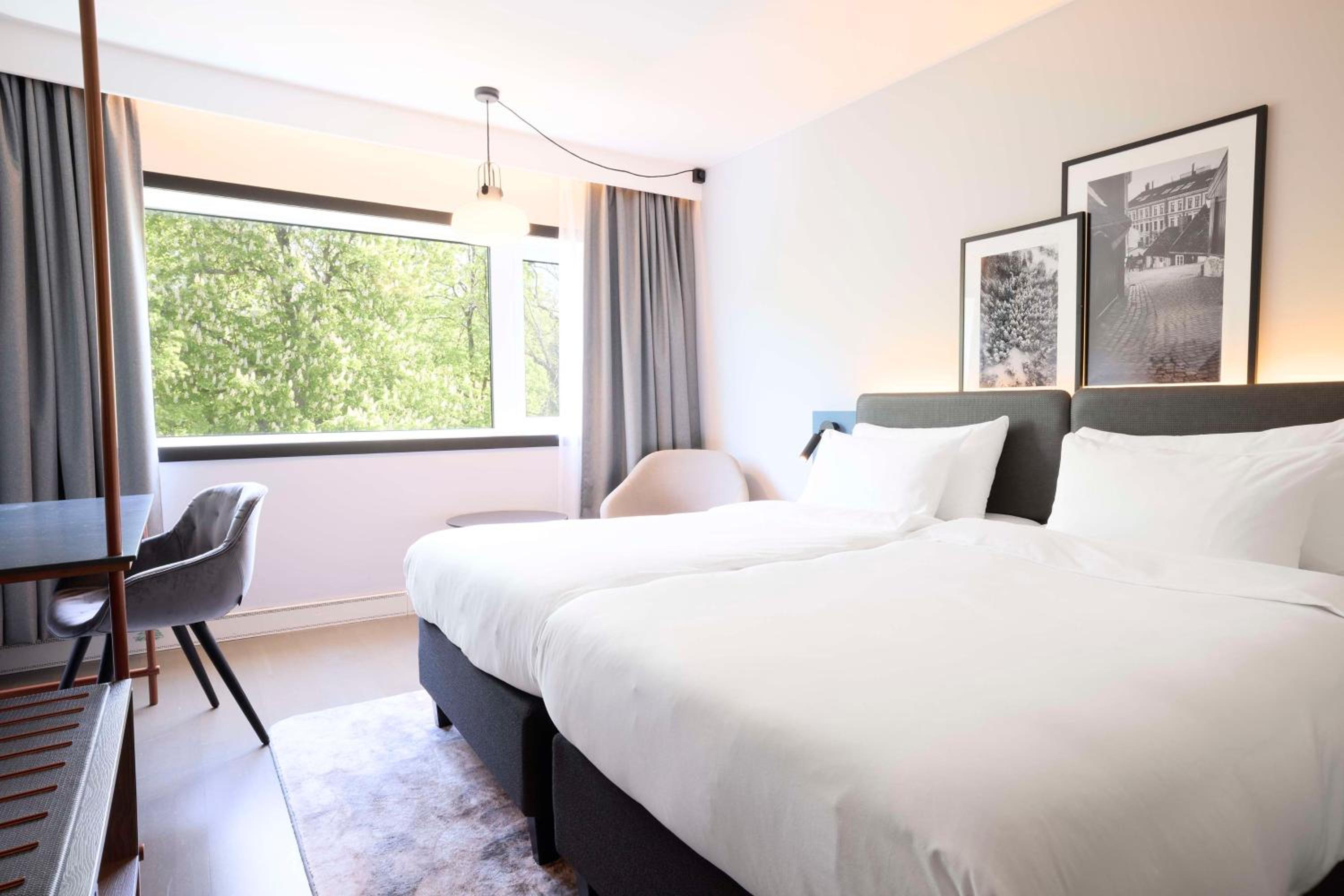 Premium Room - Park View - Photo 3