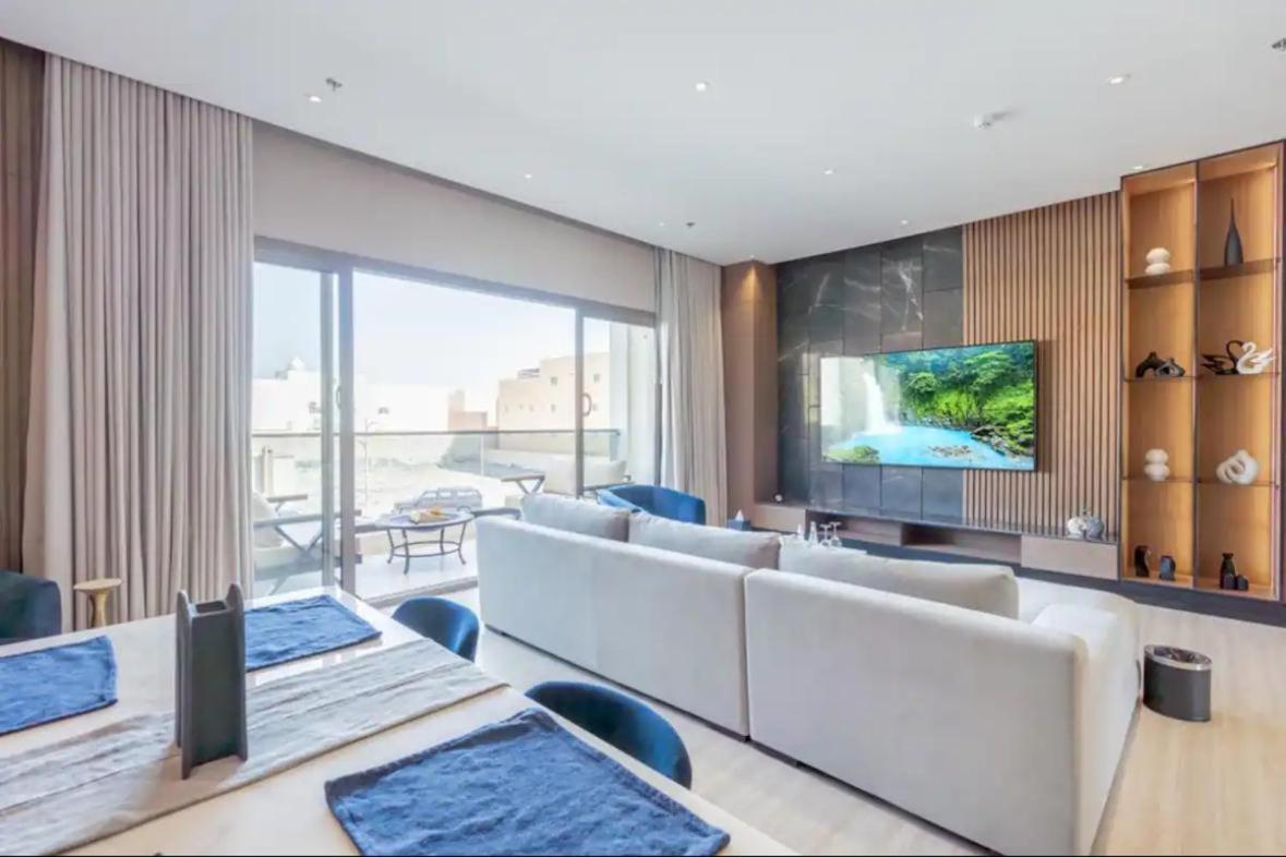 Apartment with View and Balcony