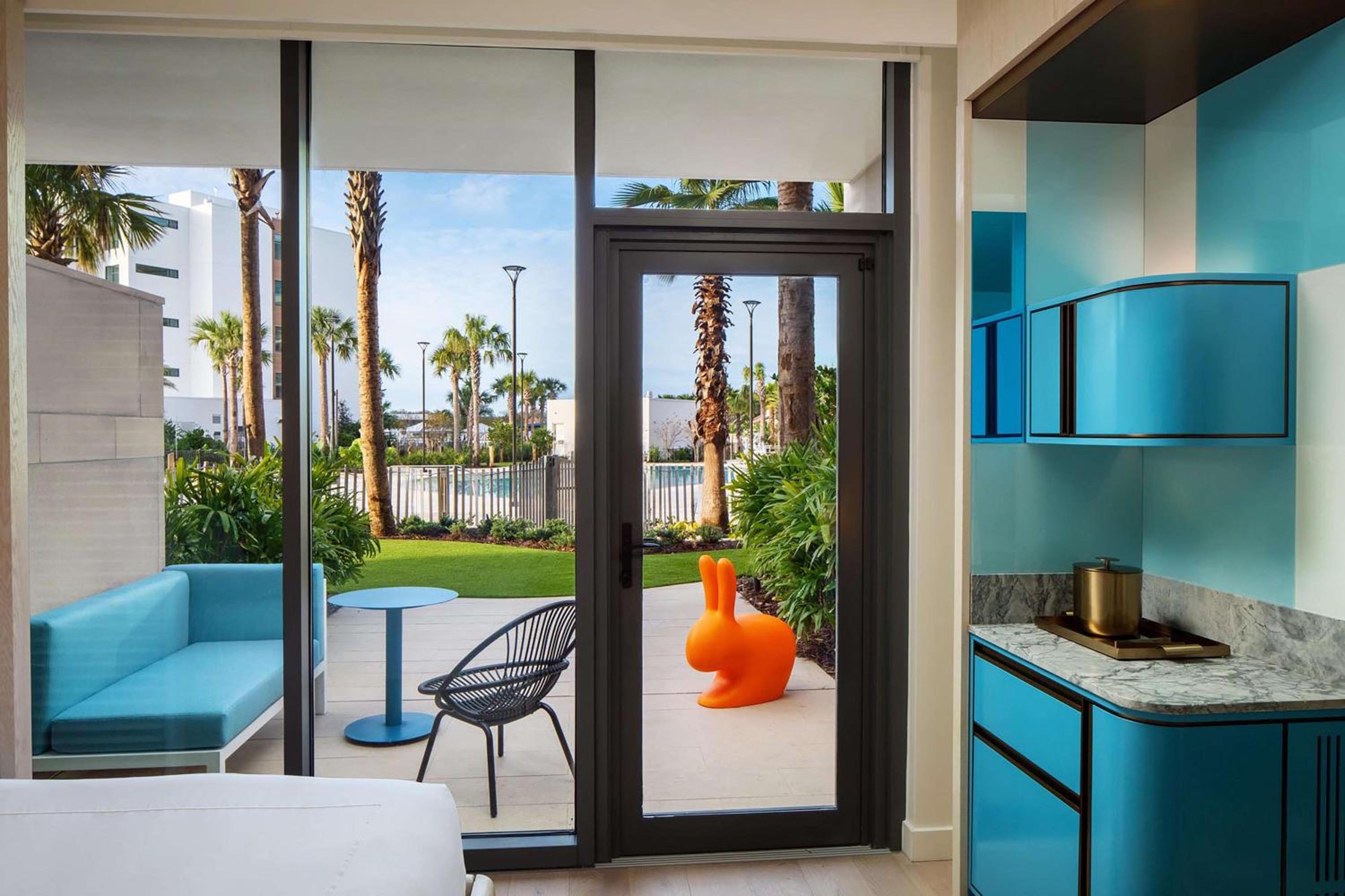 Queen Room with Two Queen Beds and Patio - Poolside
