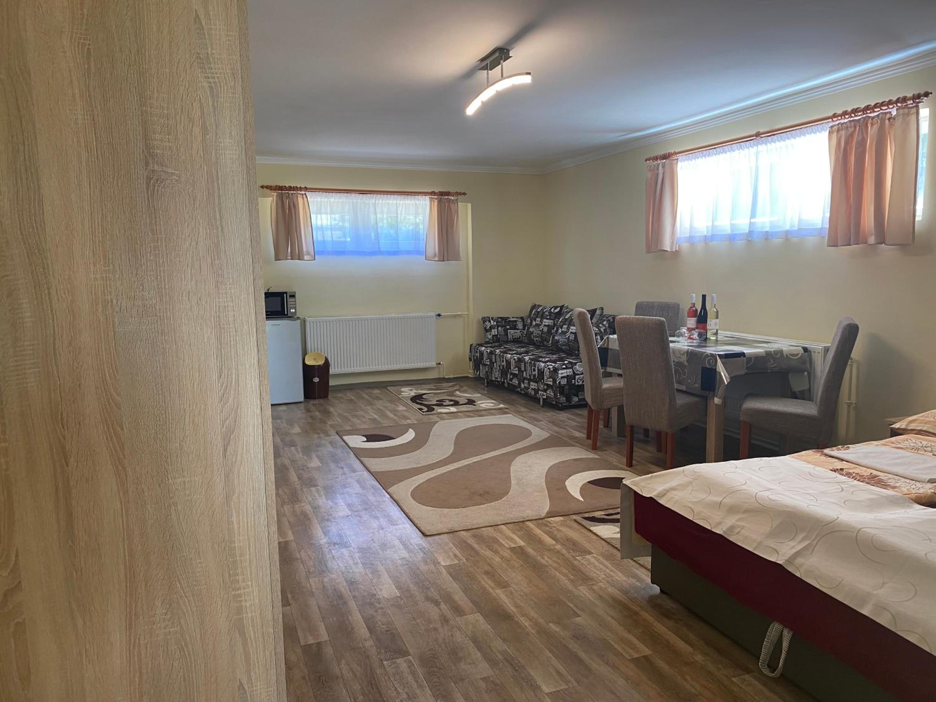 Standard Twin Room with Sofa photo 1