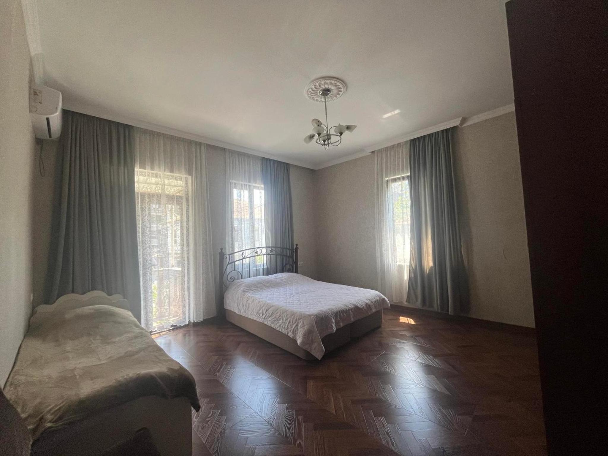 Deluxe Room (2 Adults + 1 Child) photo 1