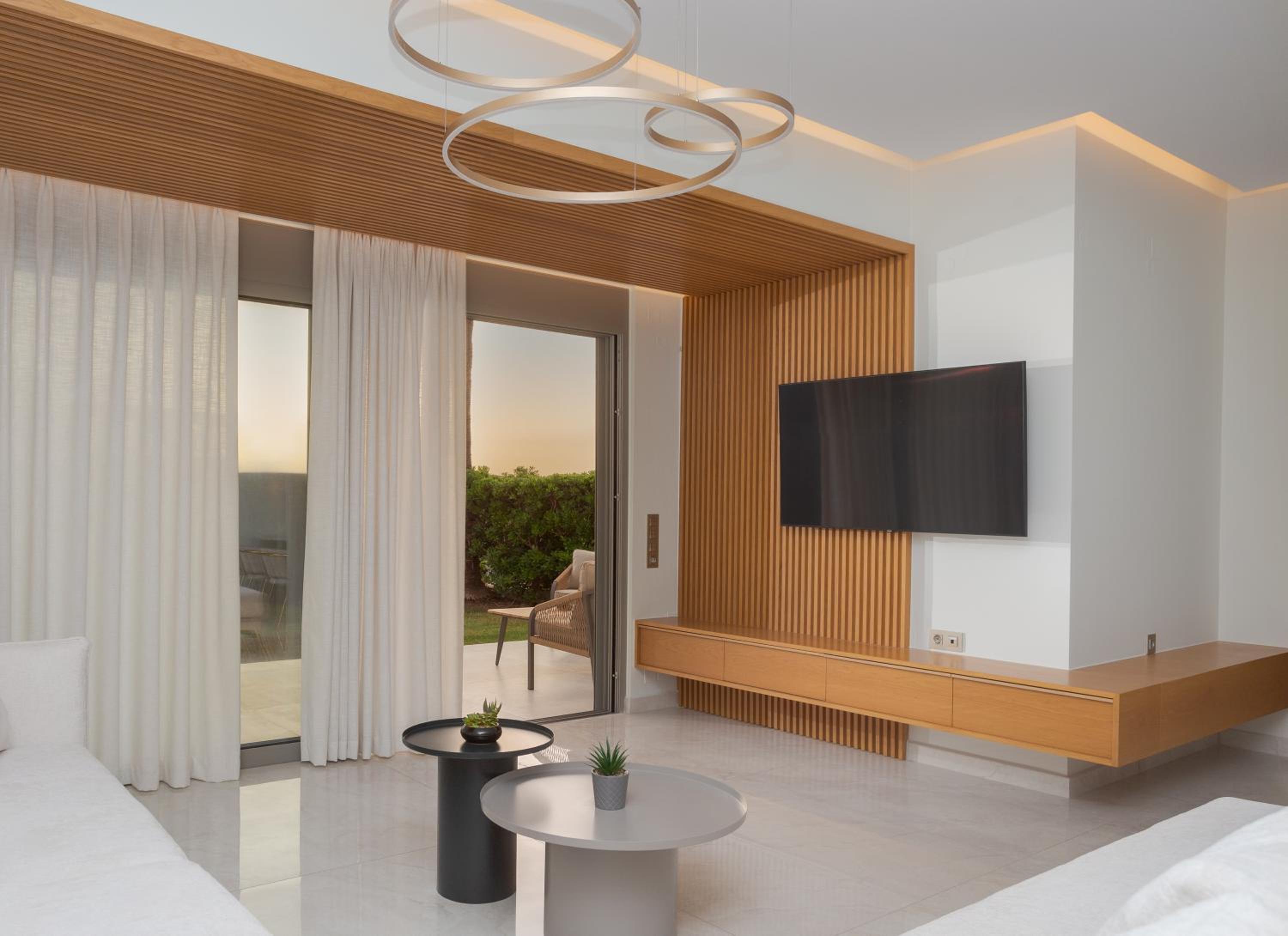 Gold Apartment