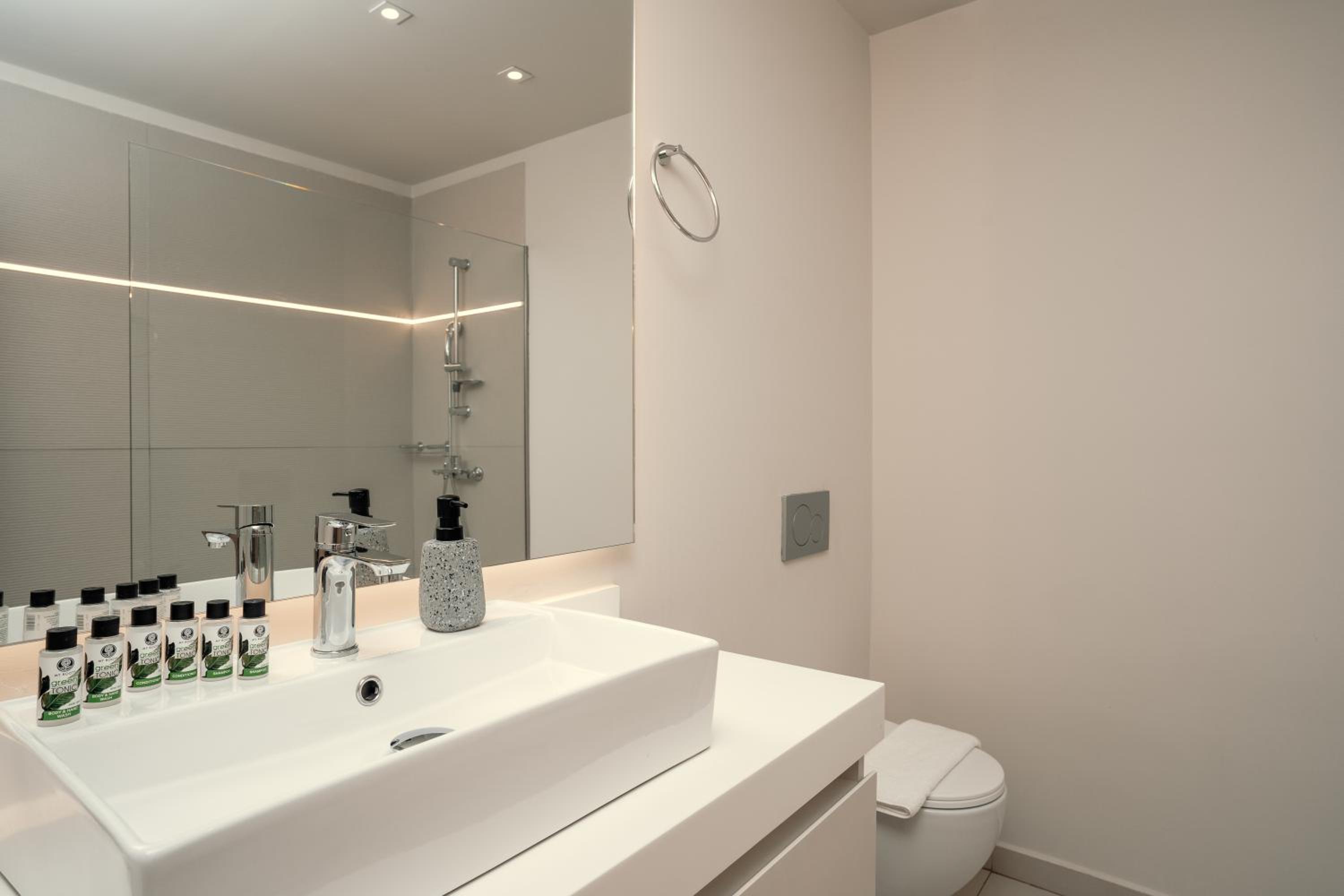 Deluxe Double Room with Terrace & Sea View photo 3
