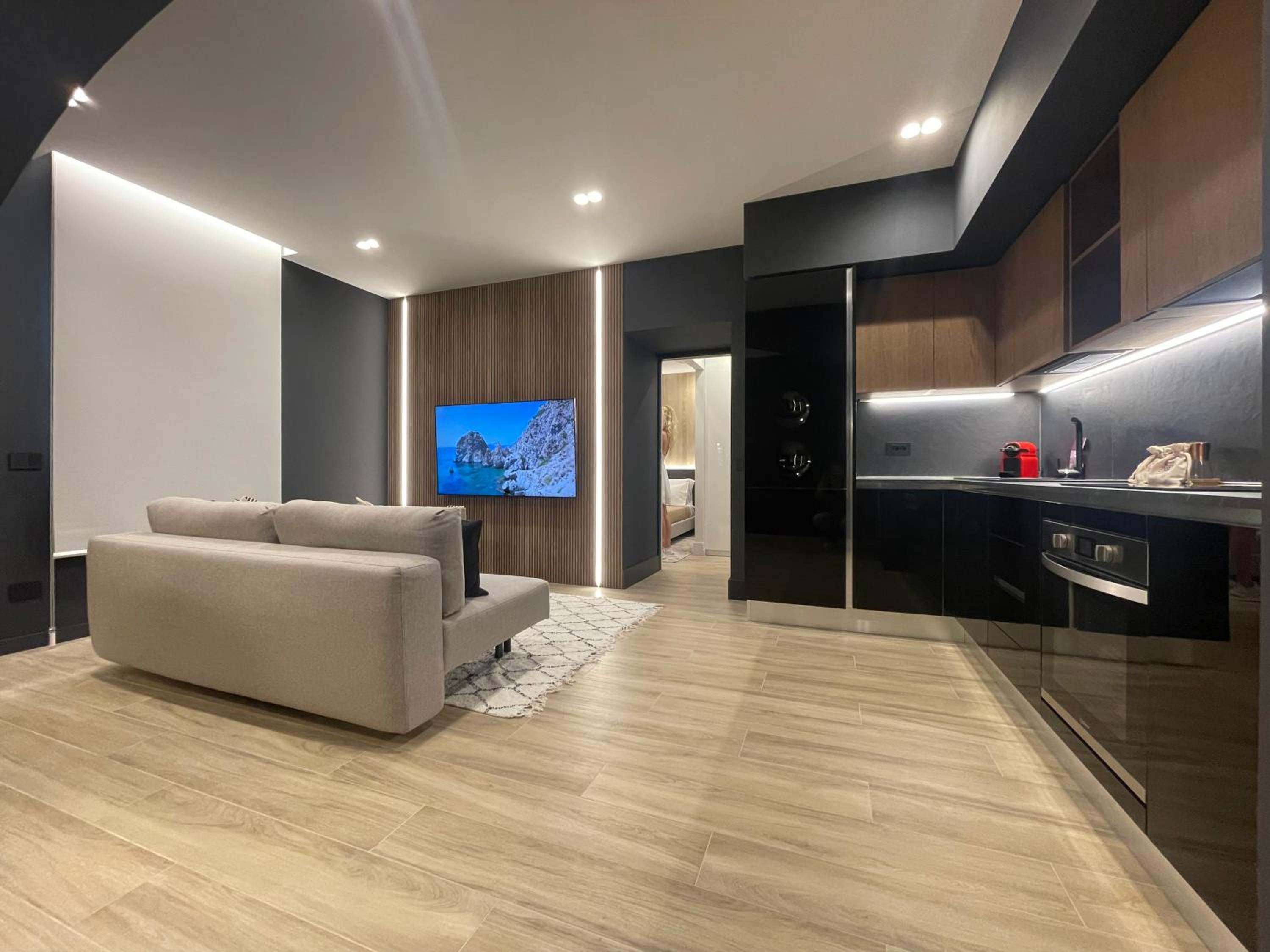 One-Bedroom Apartment