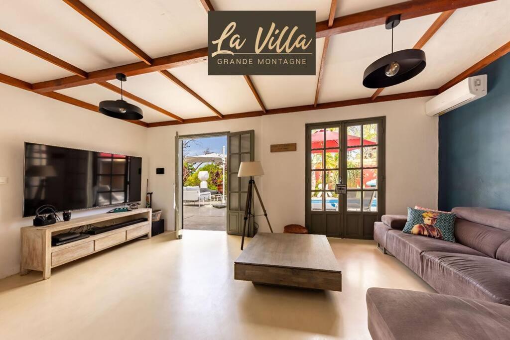 Villa photo 2