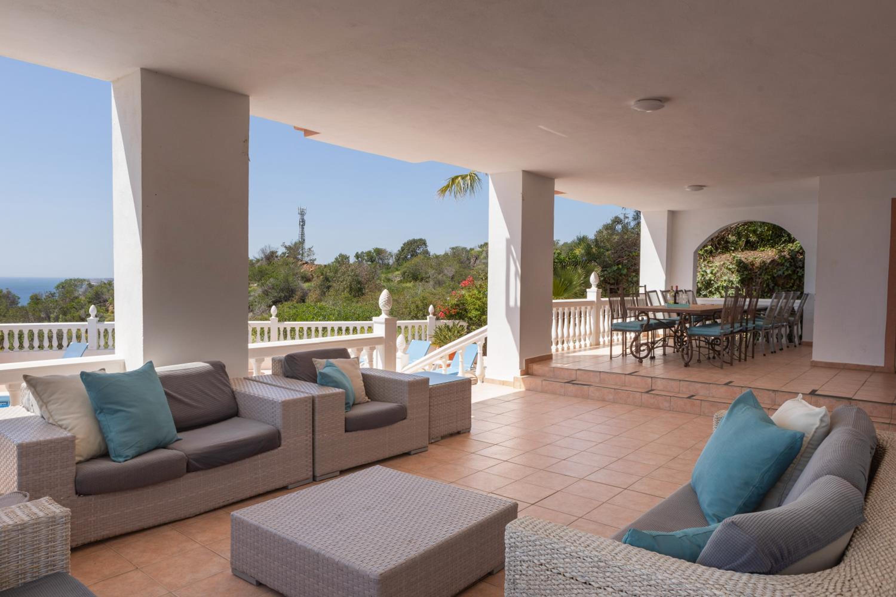 Villa photo 3