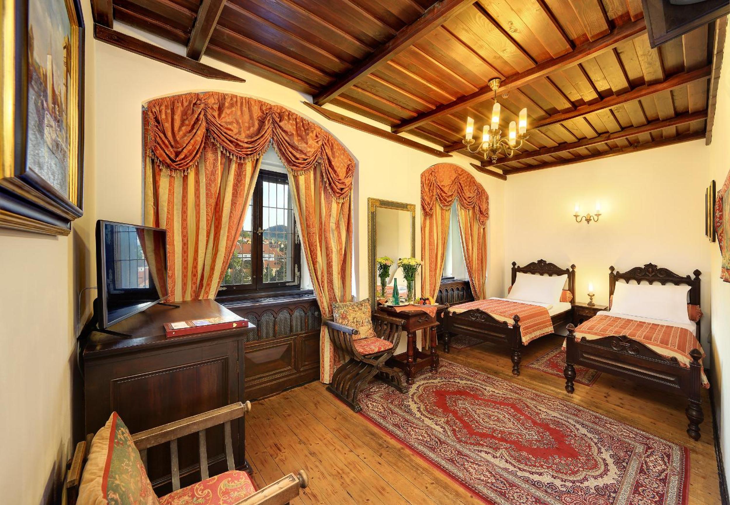 Double or Twin Room - Photo 2