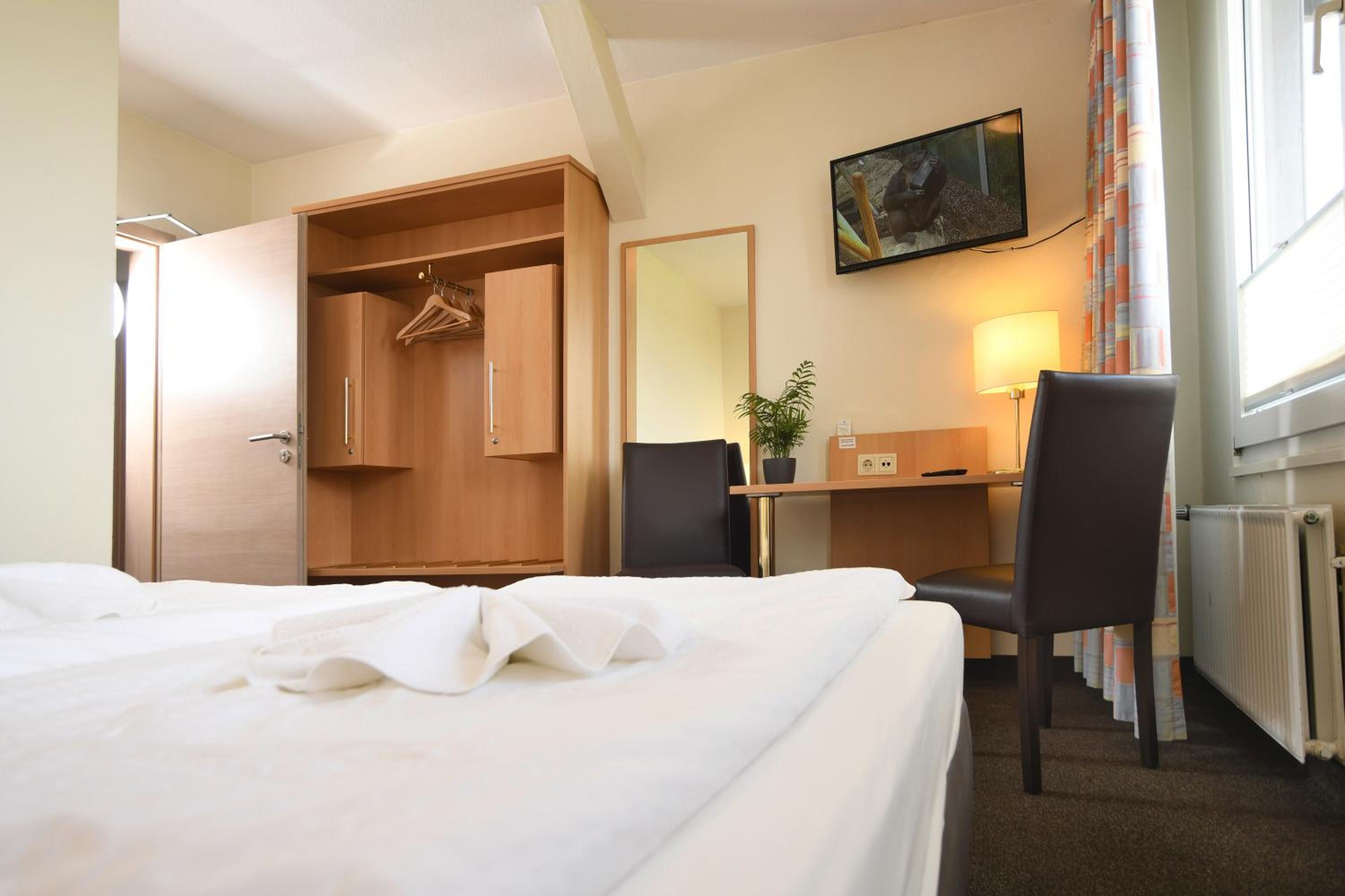 Double Room - Photo 32