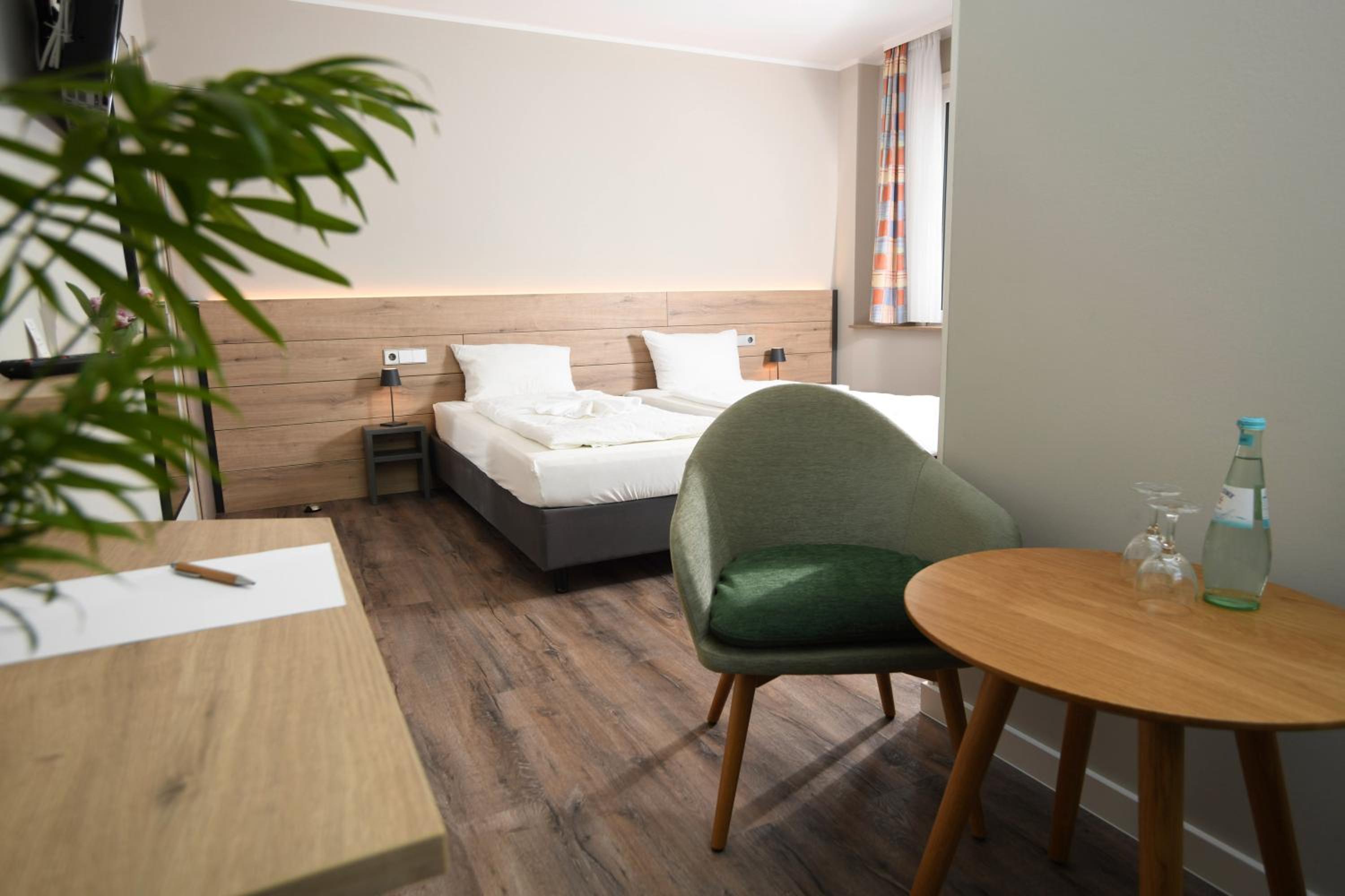 Double Room - Photo 11