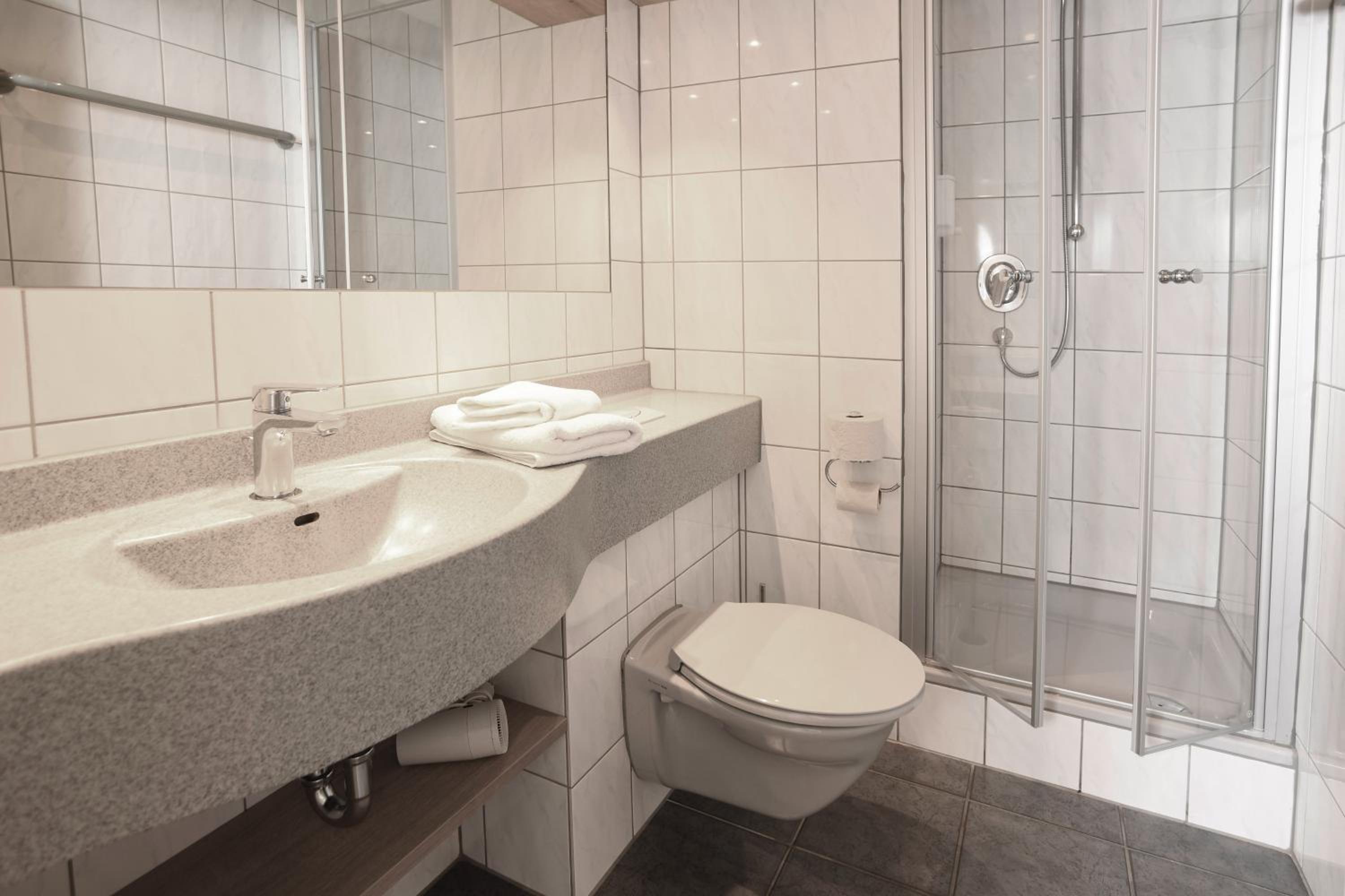Twin Room (1-2 Adults) photo 3
