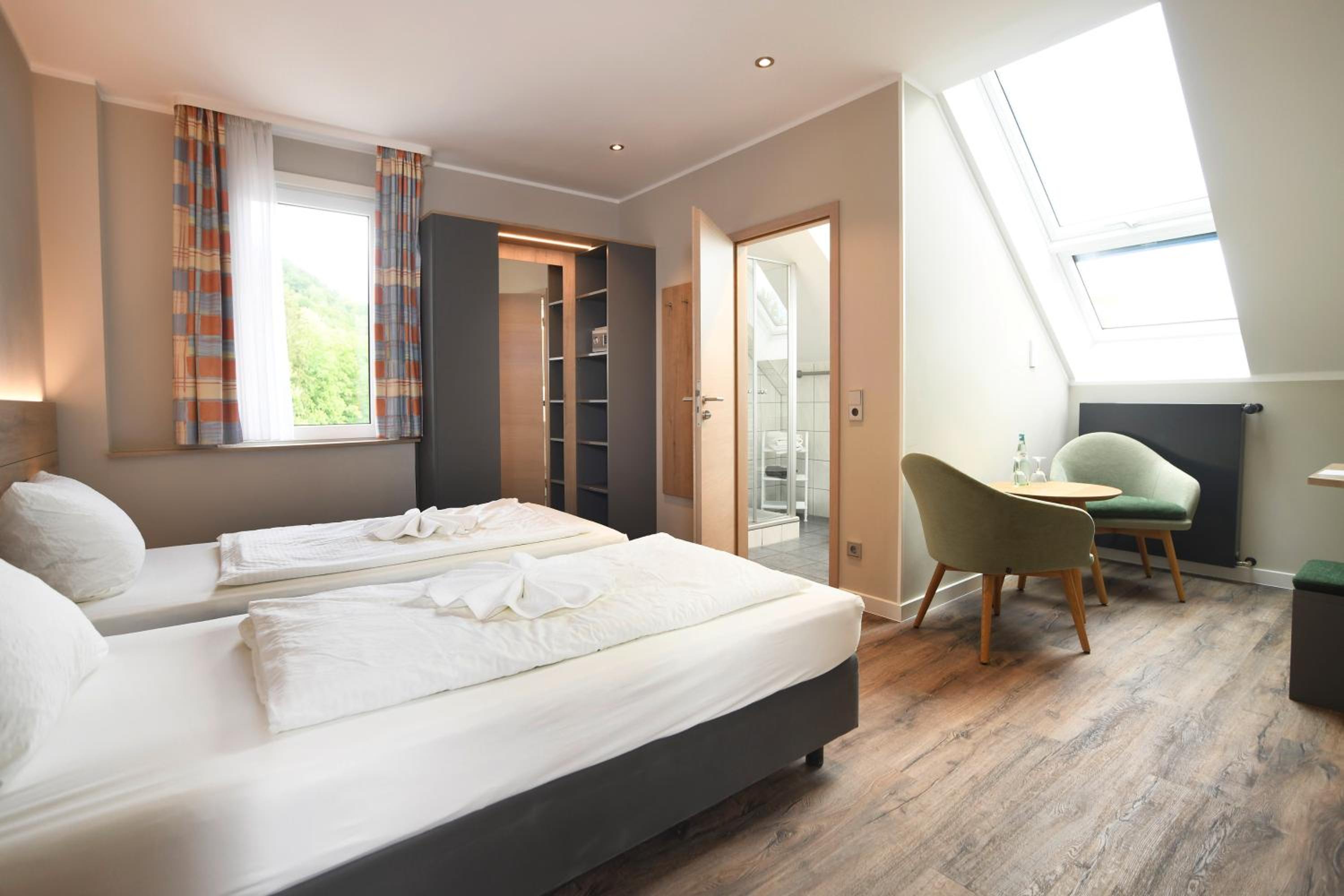 Double Room - Photo 16