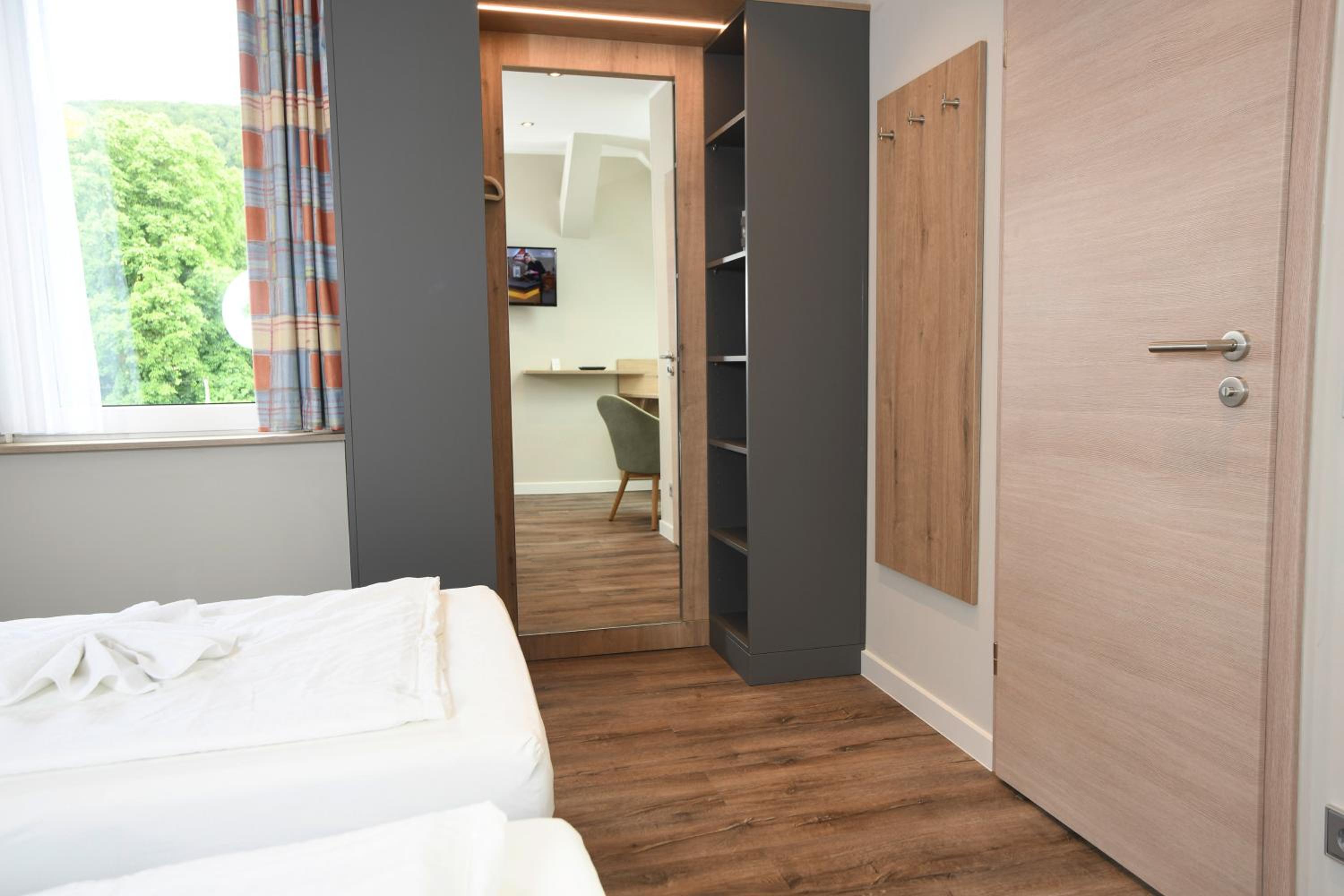 Double Room - Photo 12