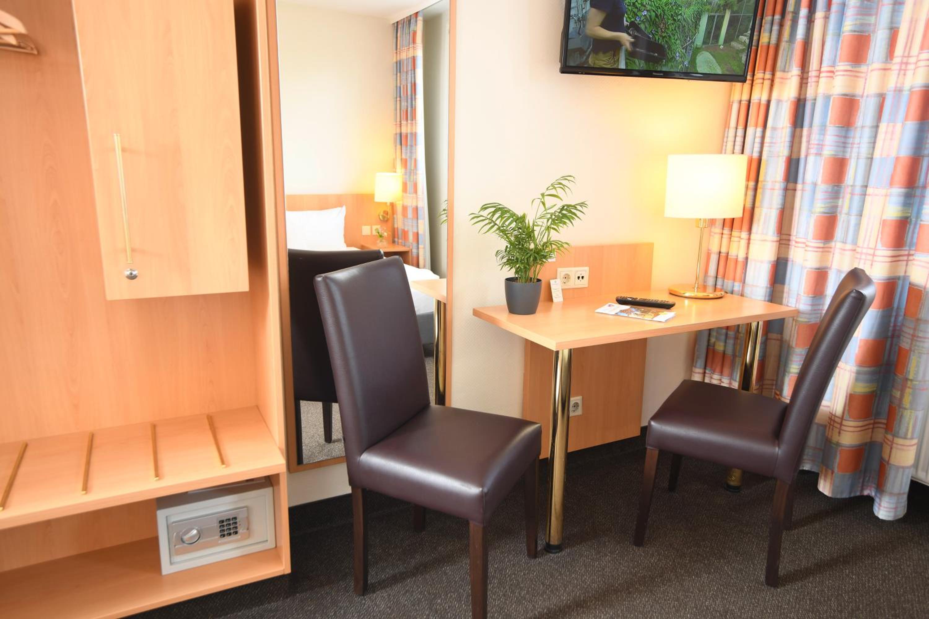 Double Room - Photo 19