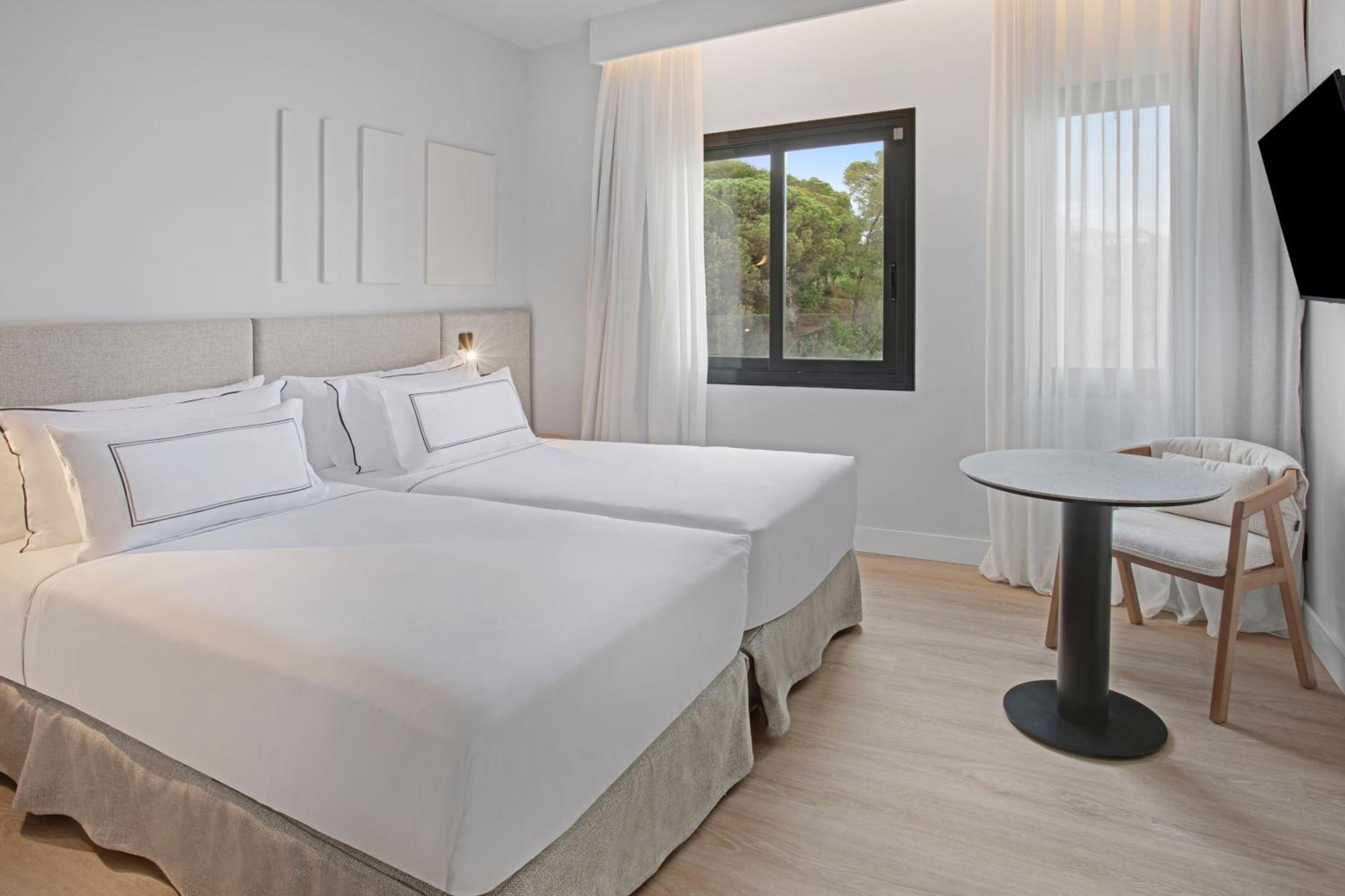Family Melia Guestroom - Photo 2