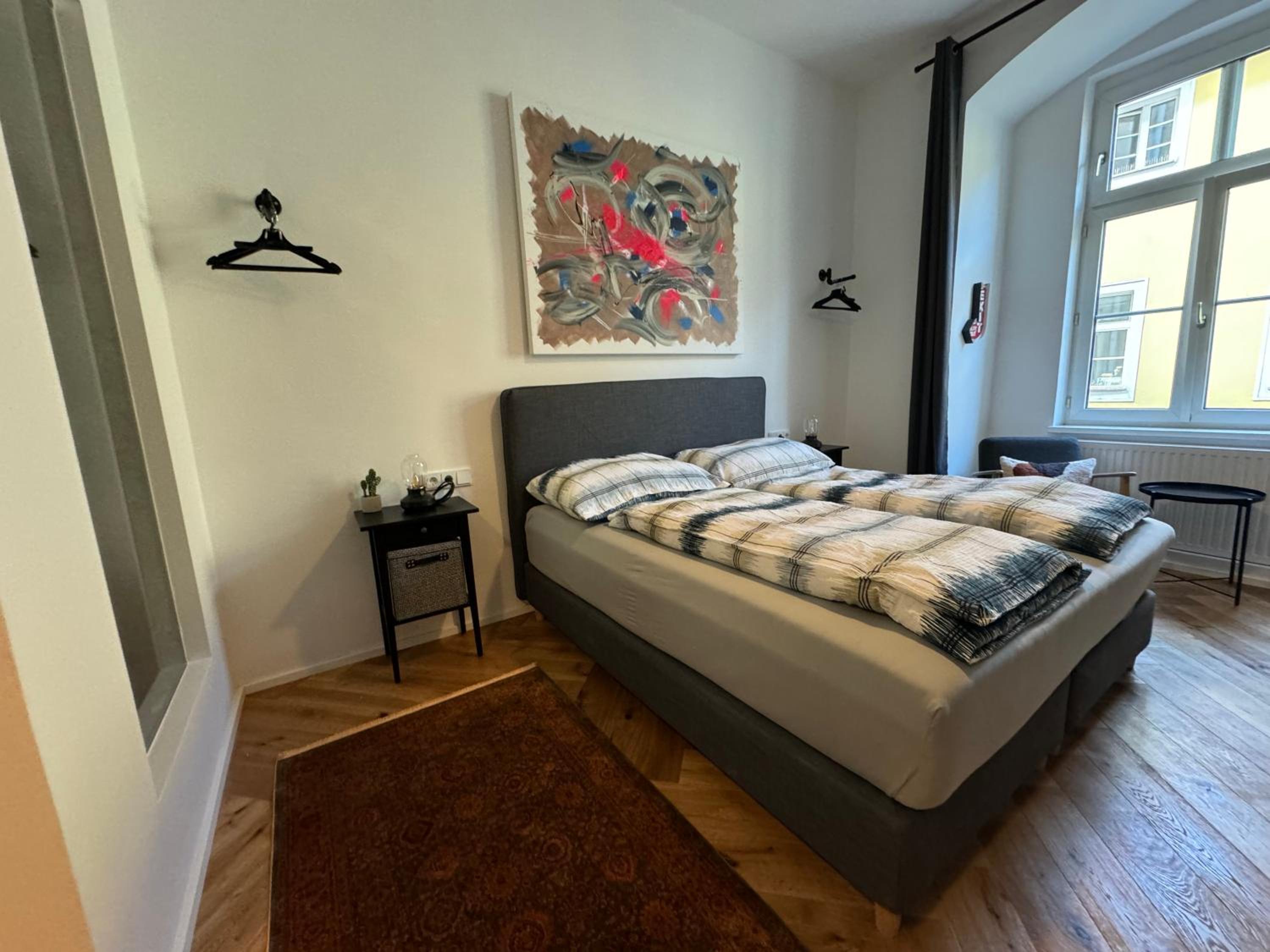 Deluxe Studio