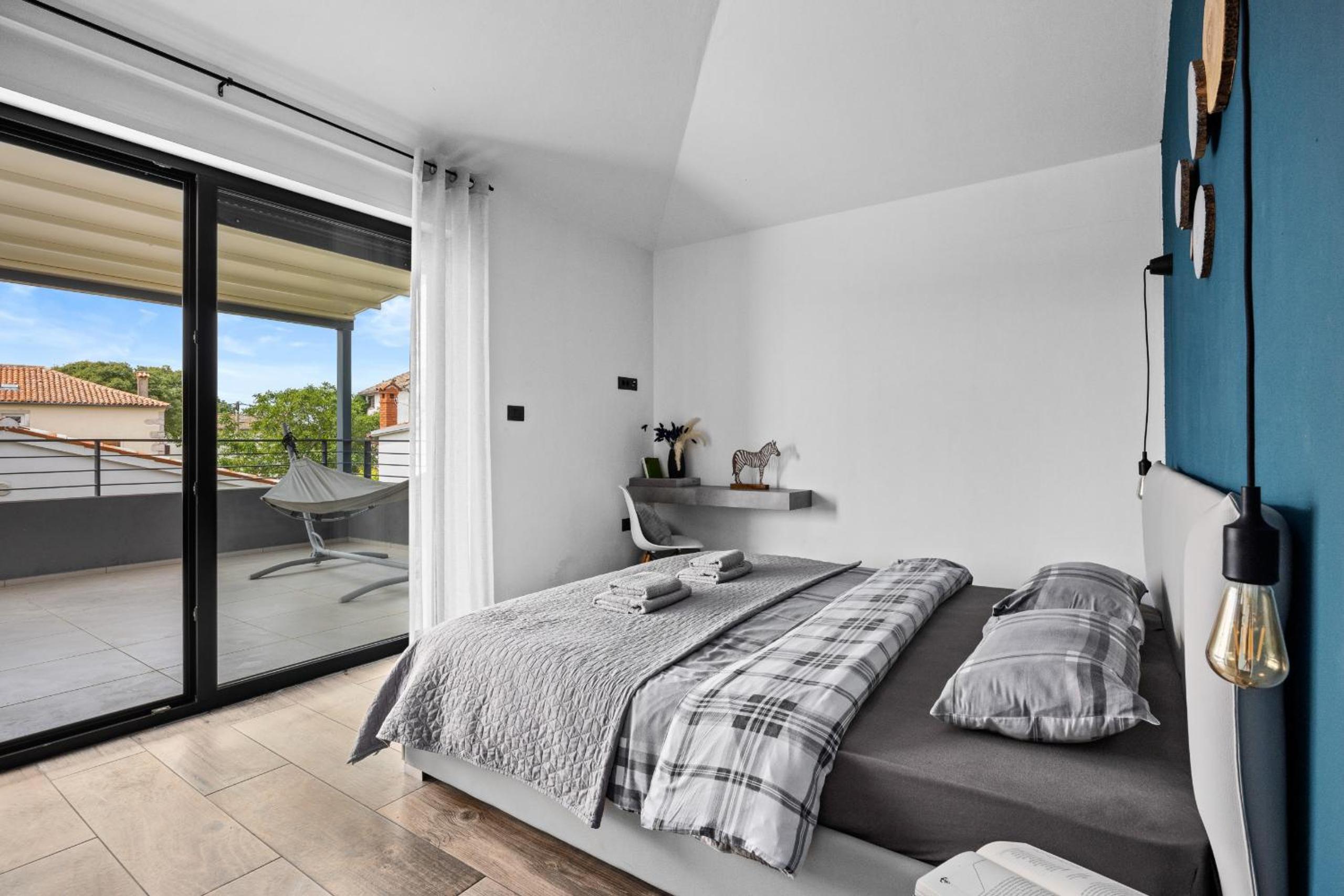 Villa photo 2