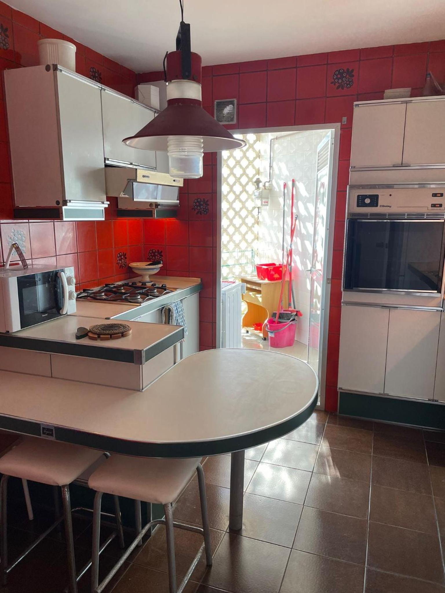 Three-Bedroom Premium Apartment with Balcony photo 2